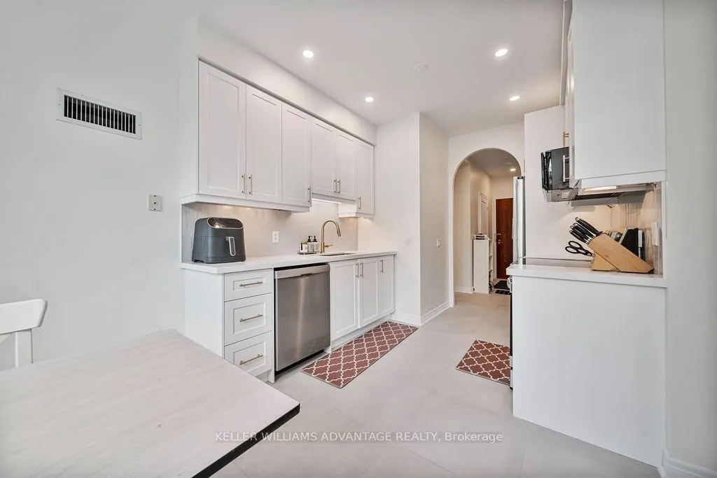 9 Boardwalk Drive, #111