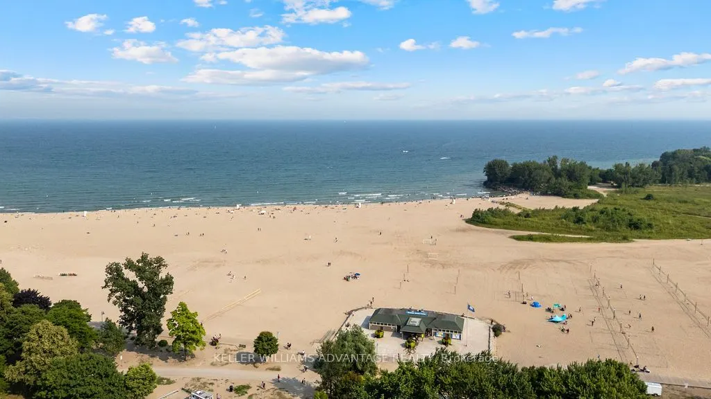 9 Boardwalk Drive, #111