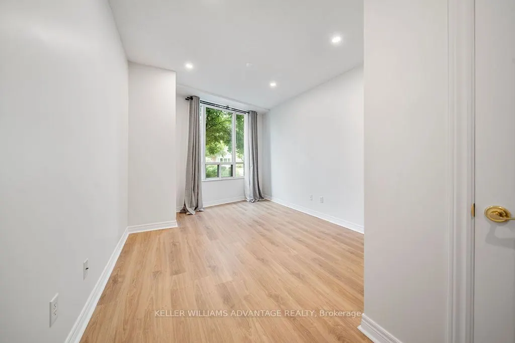 9 Boardwalk Drive, #111