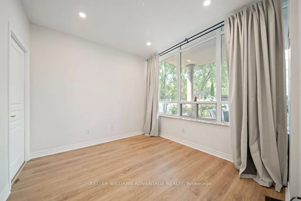 9 Boardwalk Drive, #111
