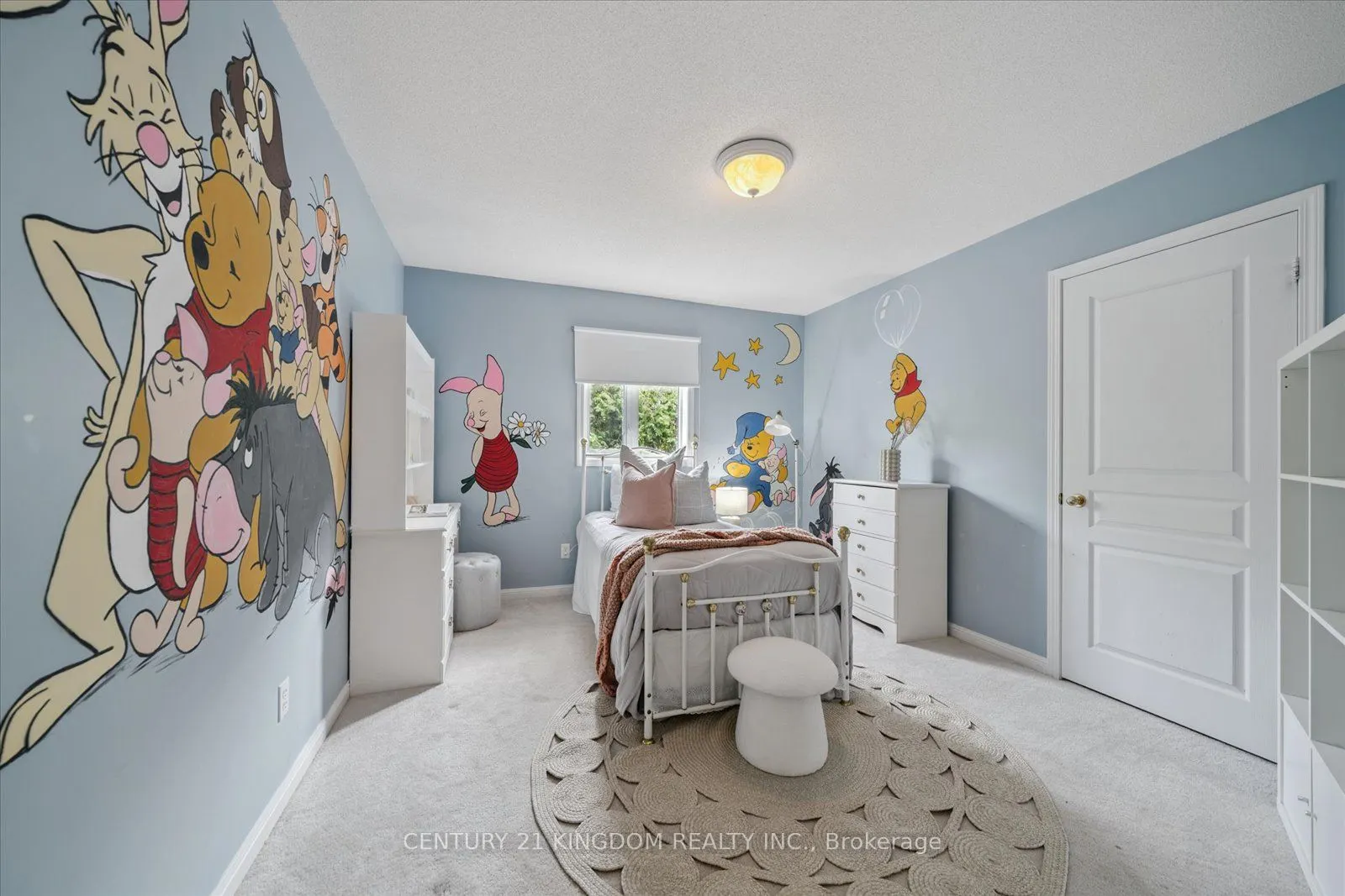 1839 Holbrook Court