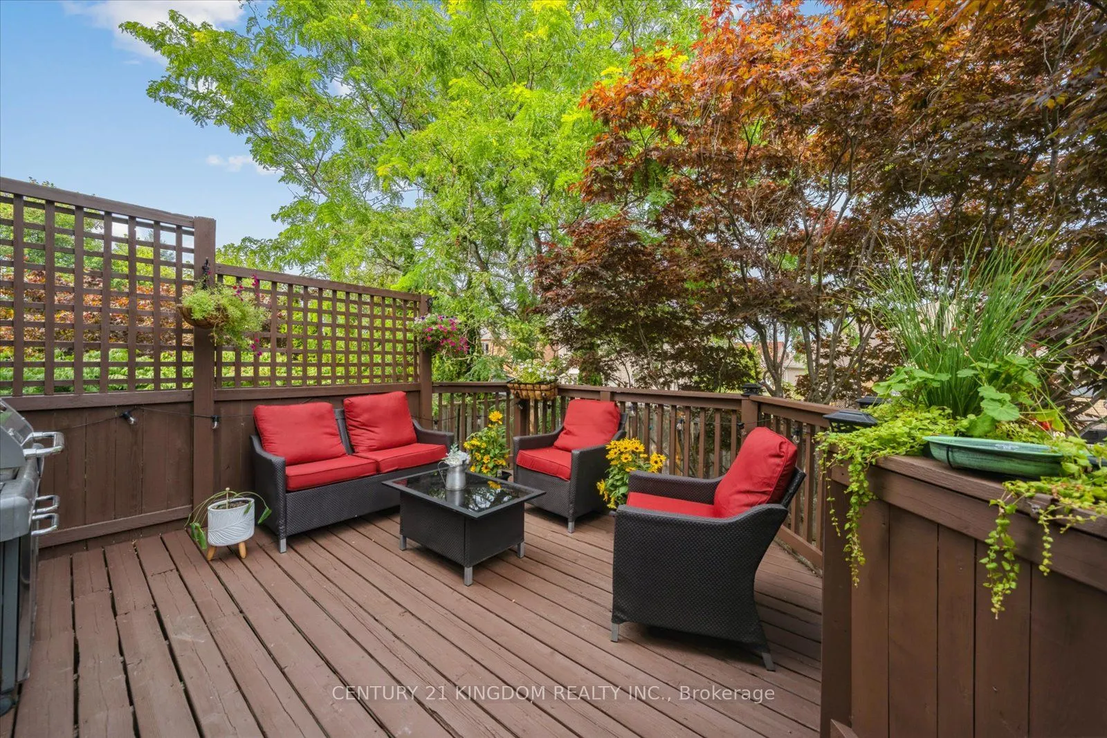 1839 Holbrook Court