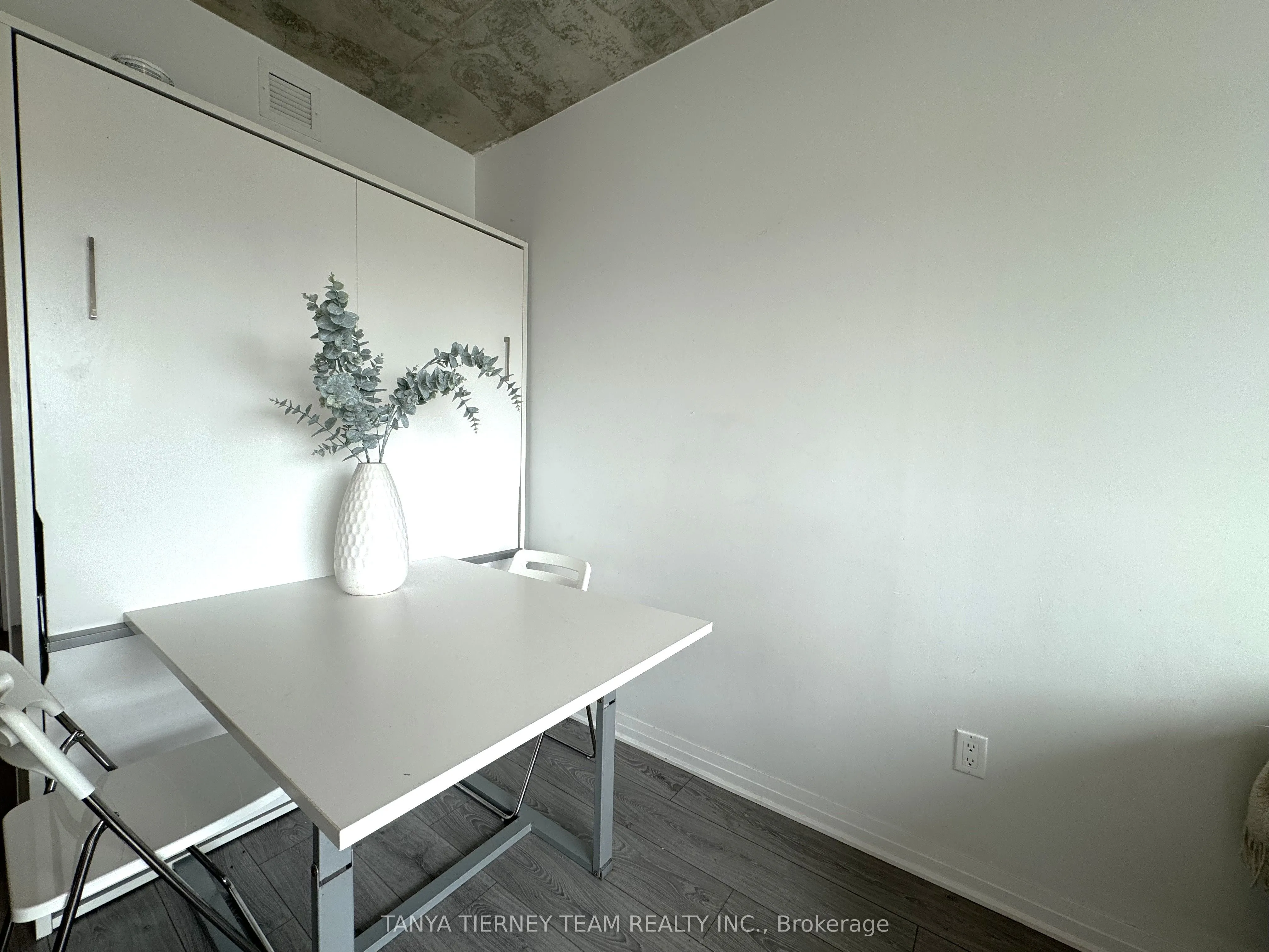 1900 Simcoe Street N, #535