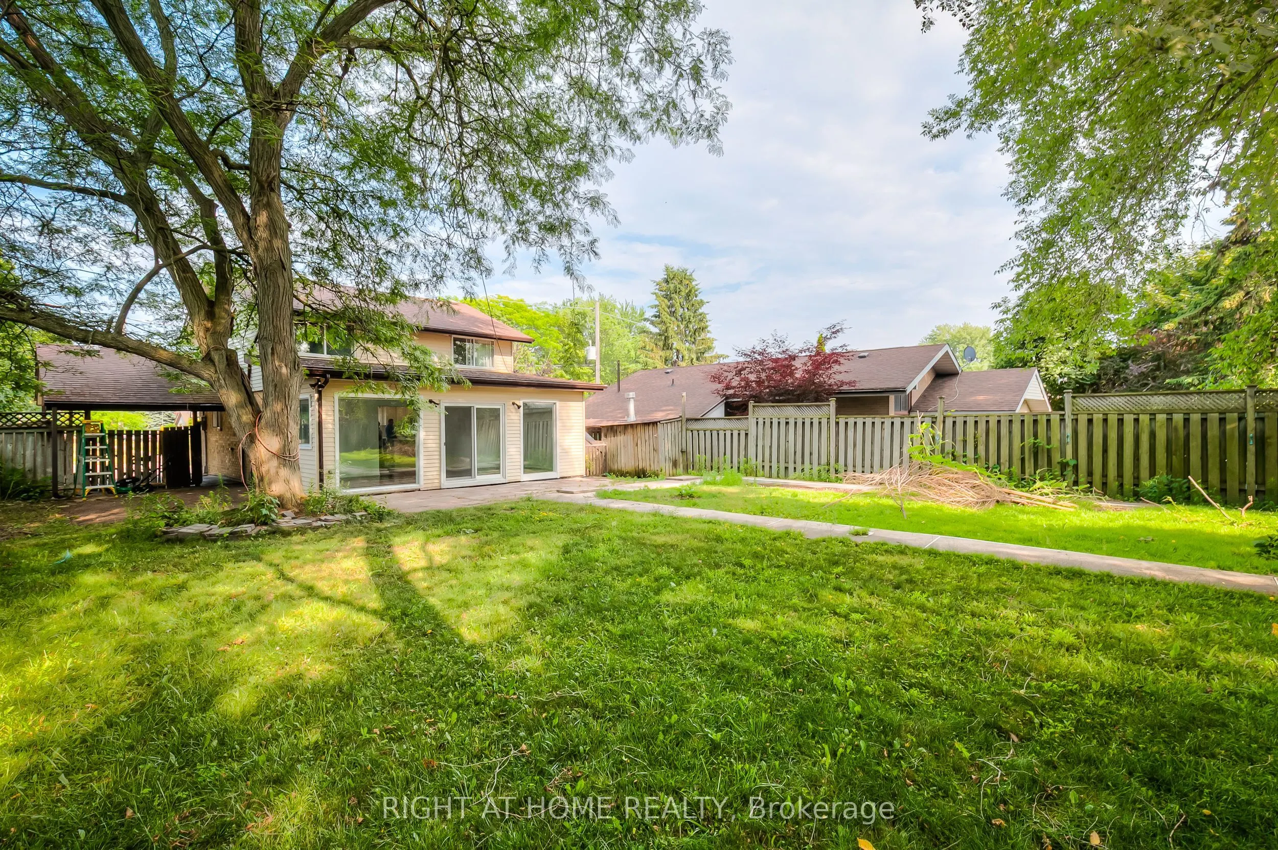 8 Madras Crescent
