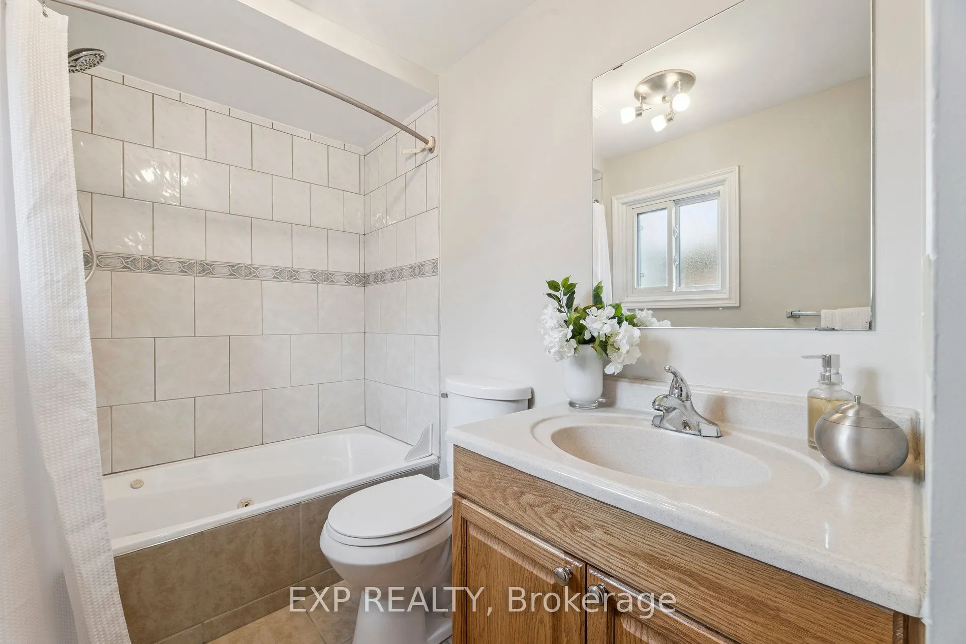 8 Martinet Street
