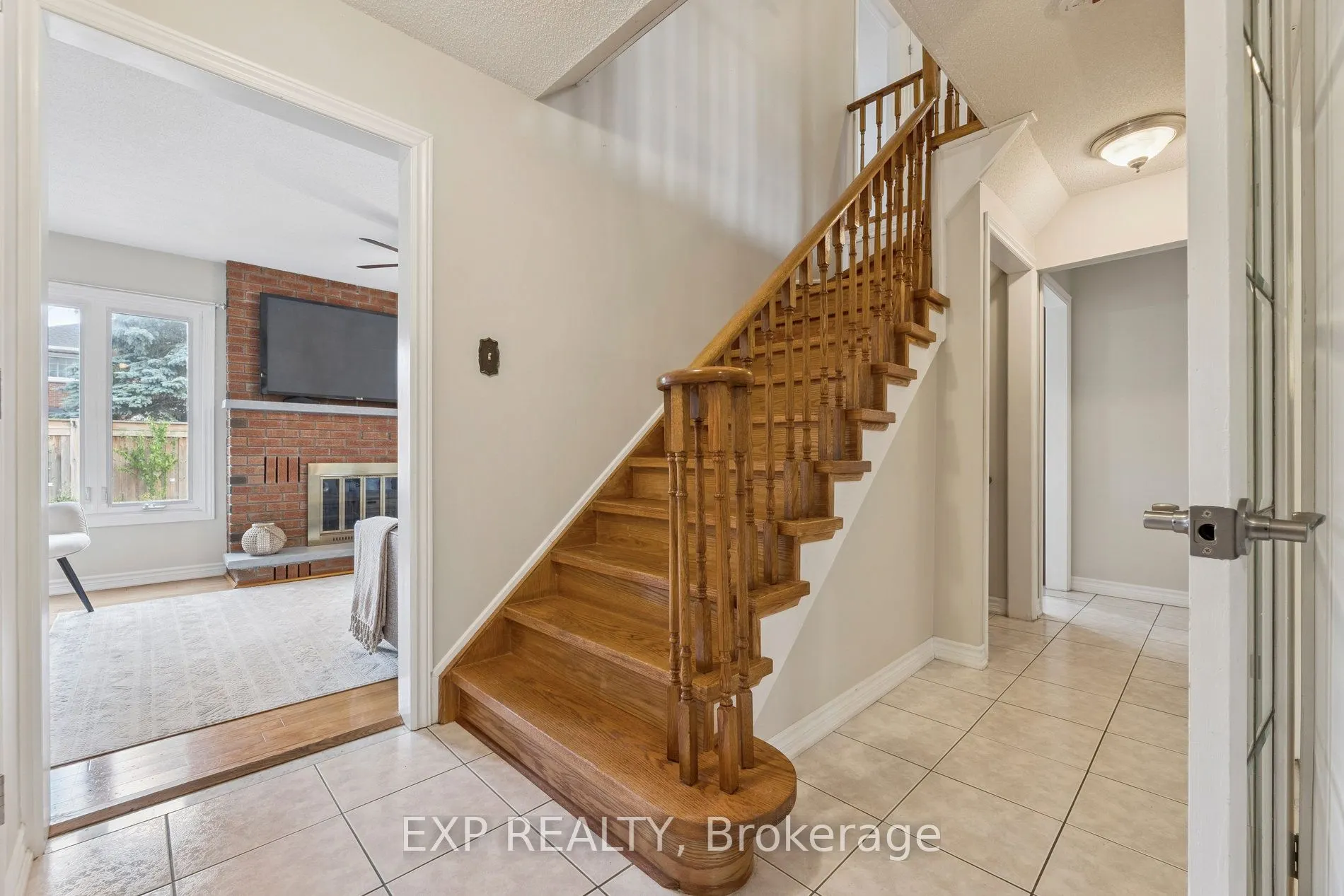 8 Martinet Street