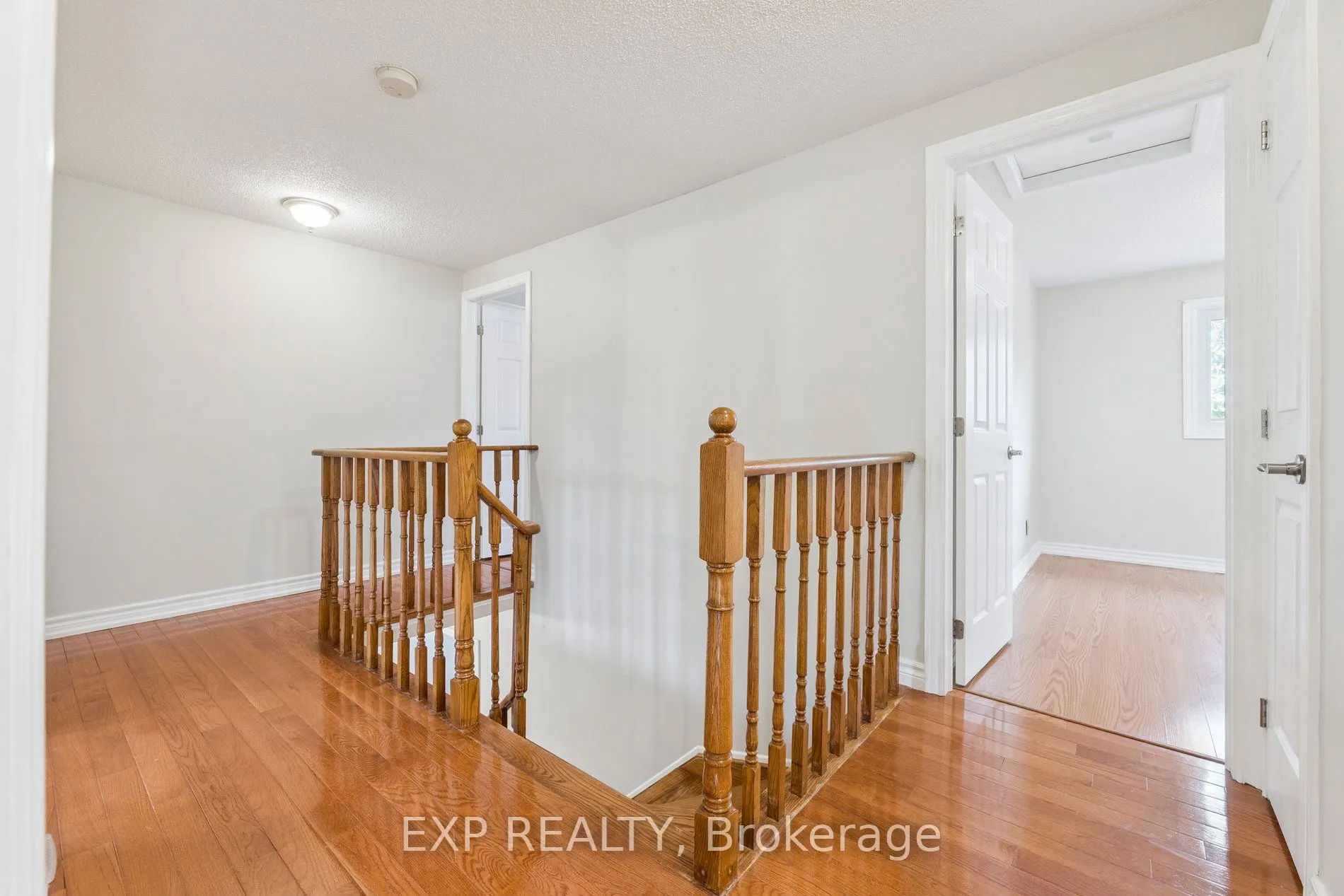 8 Martinet Street