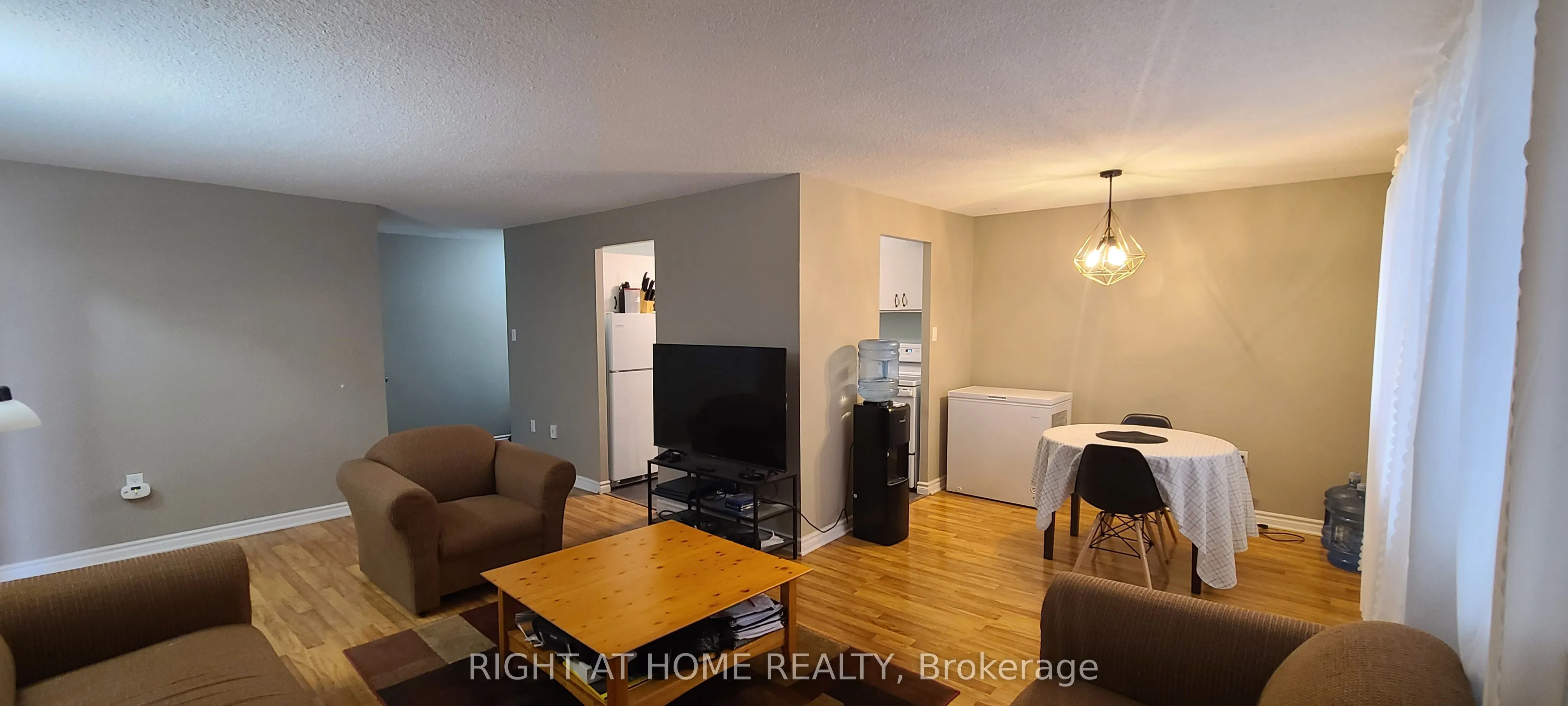 936 Glen Street, #414