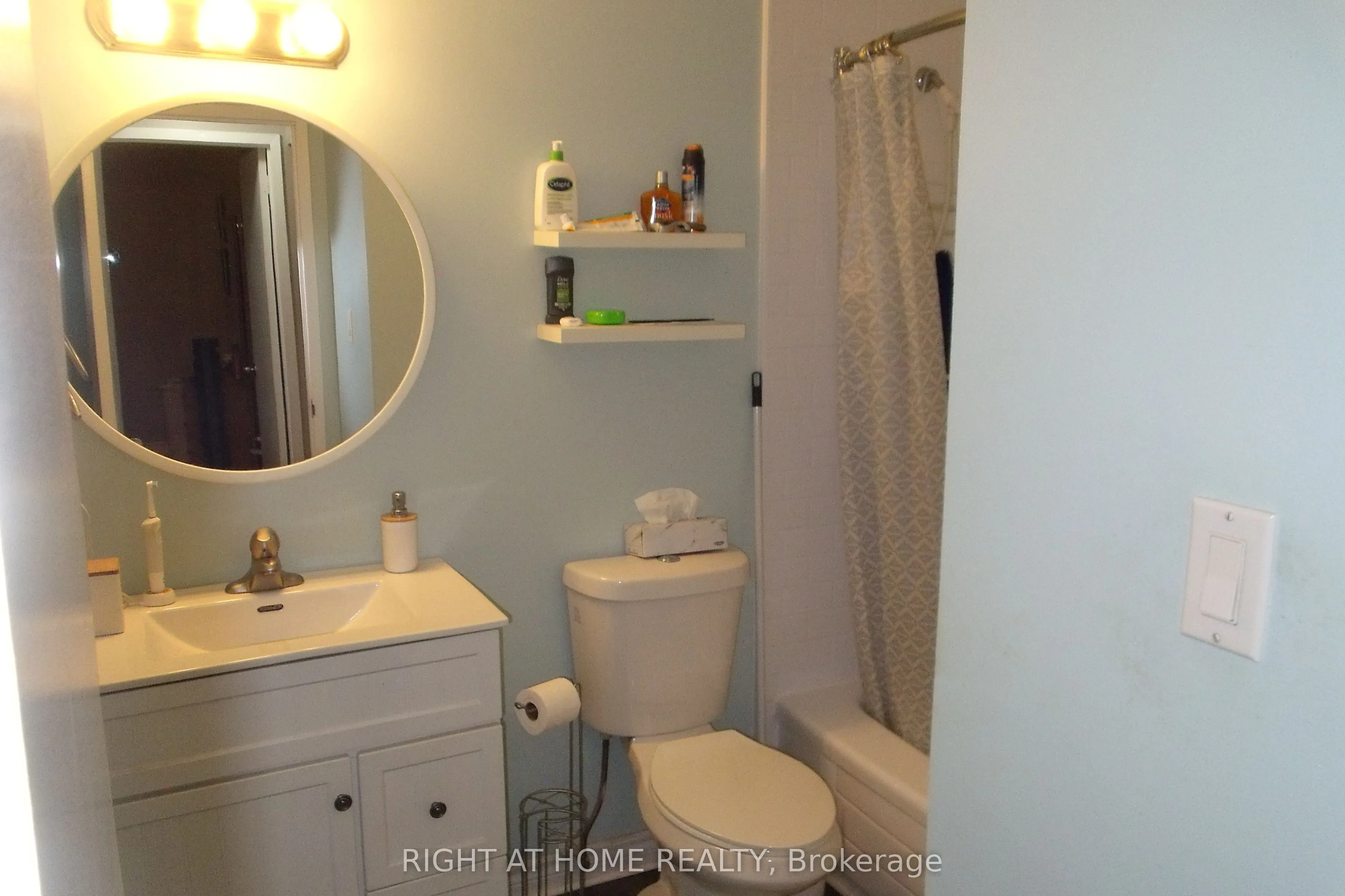 936 Glen Street, #414