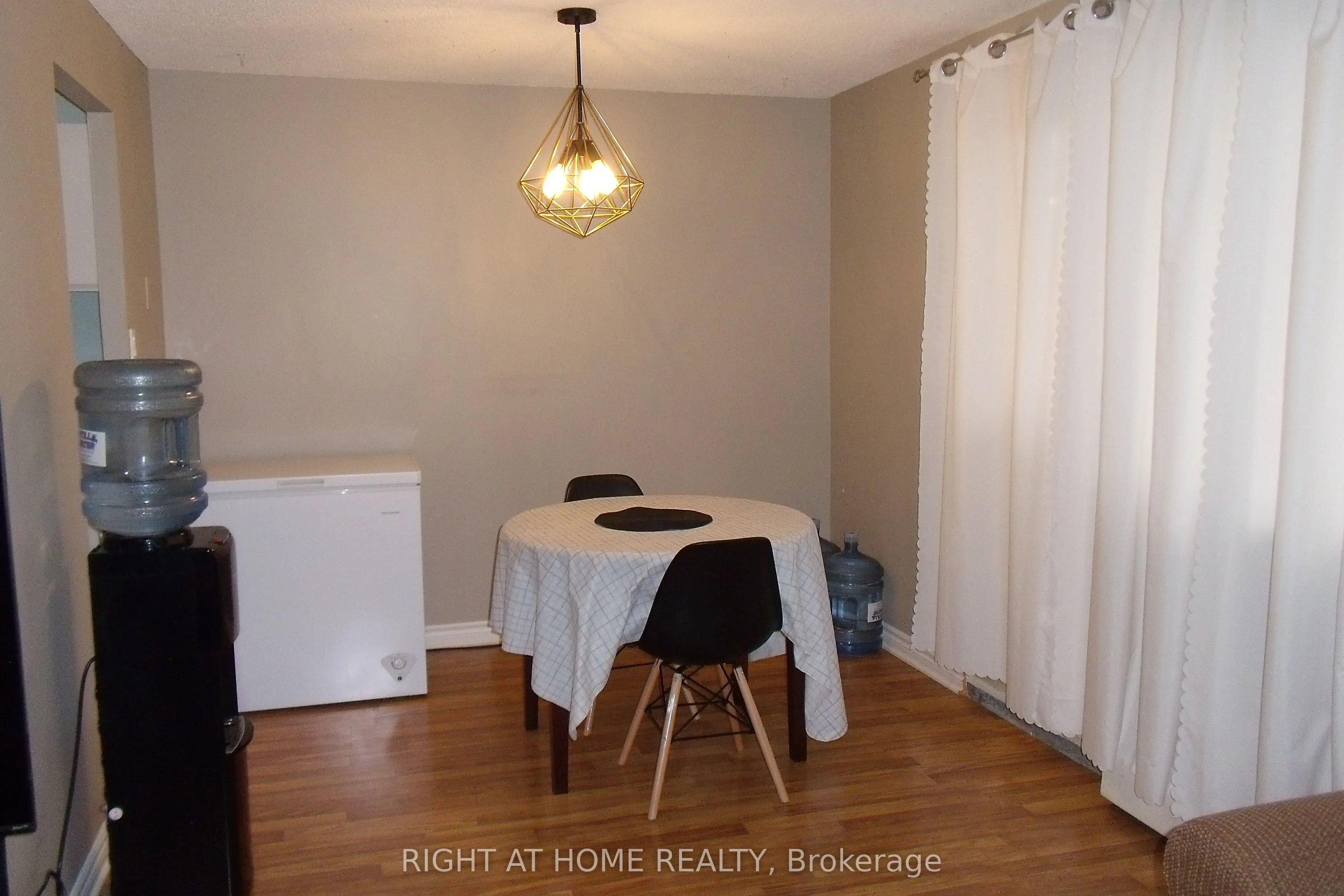 936 Glen Street, #414