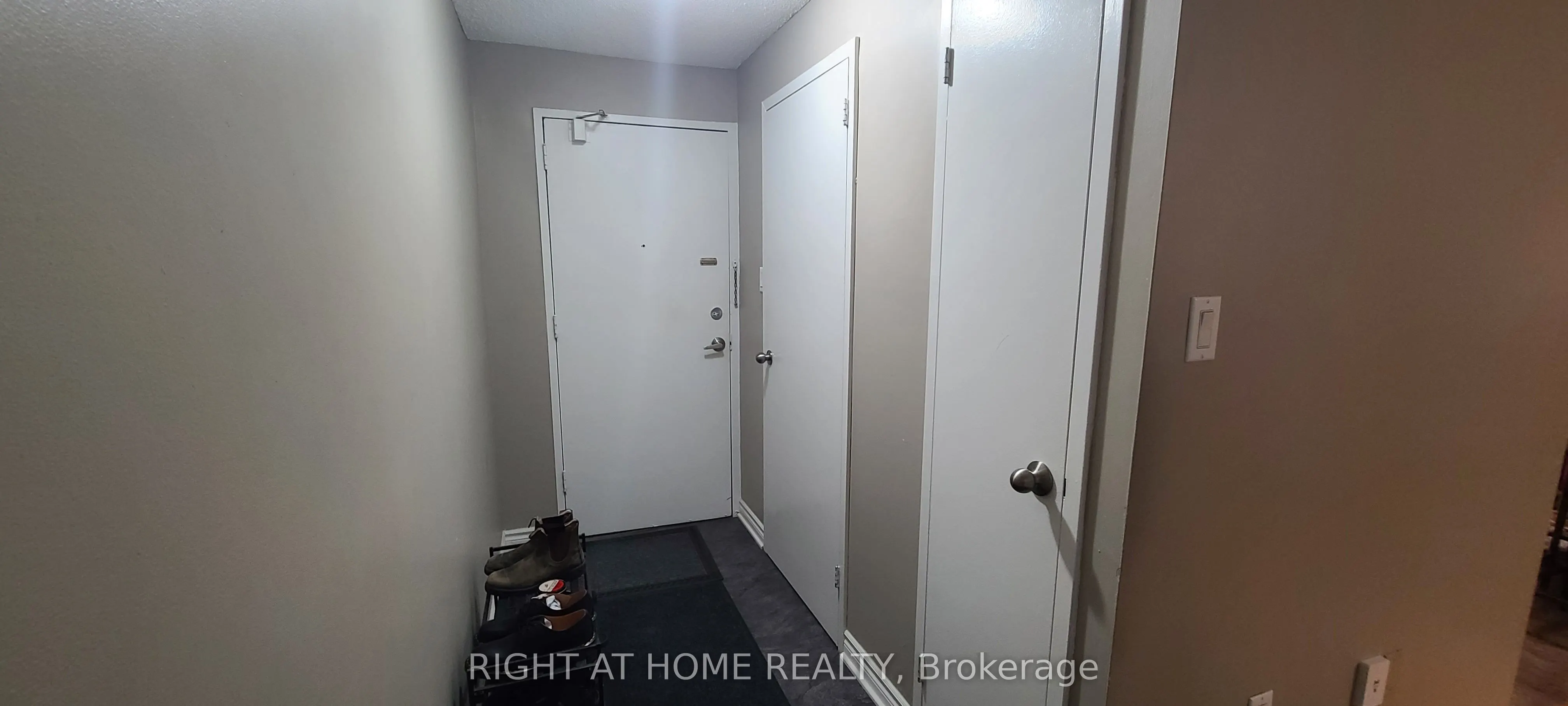 936 Glen Street, #414