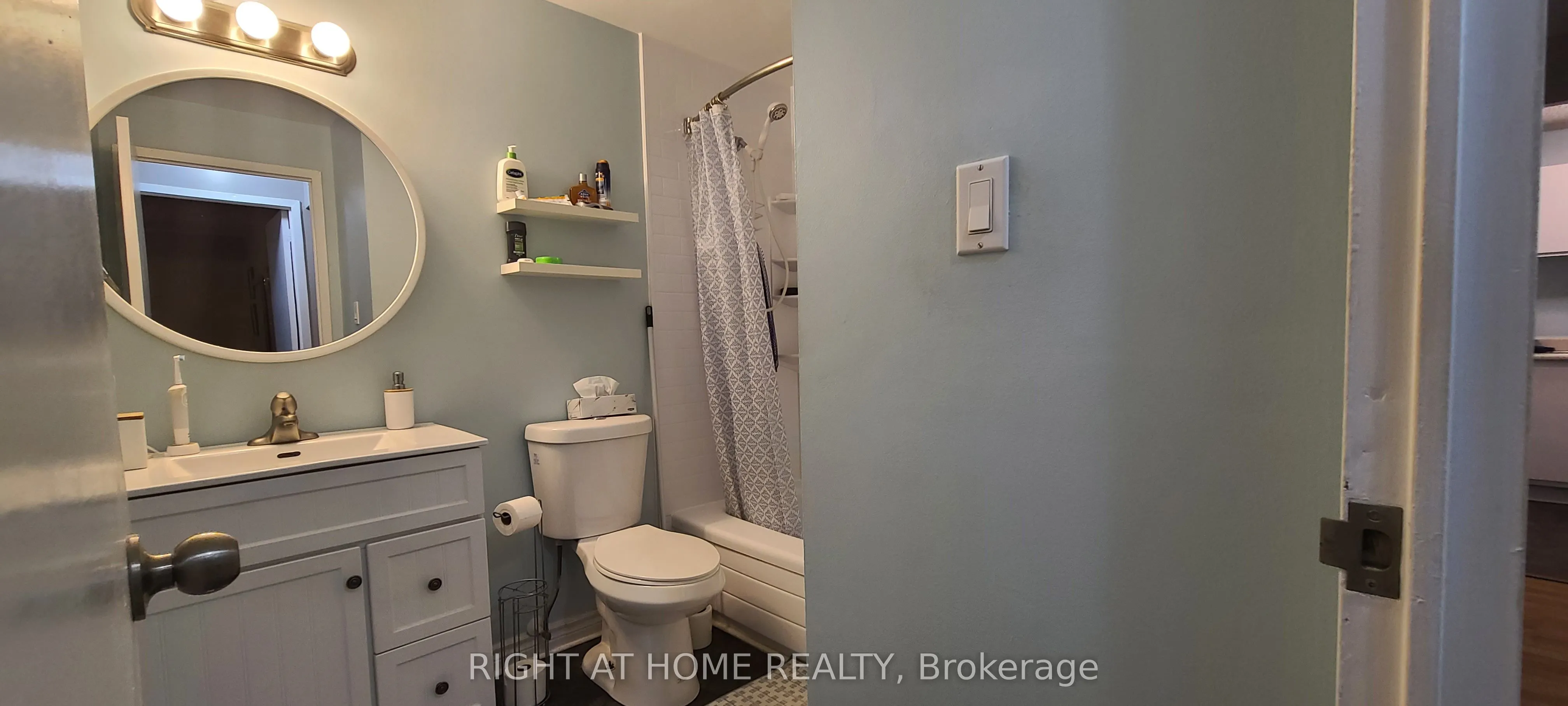936 Glen Street, #414