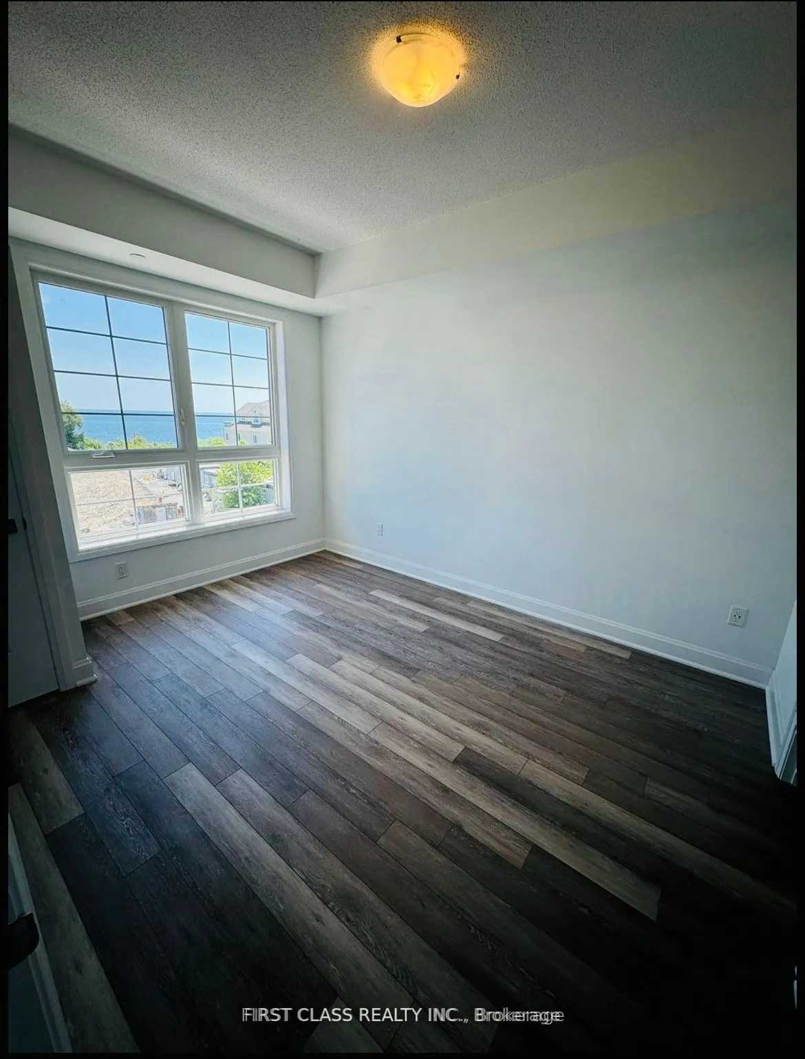 50 lakebreeze Drive S, #408