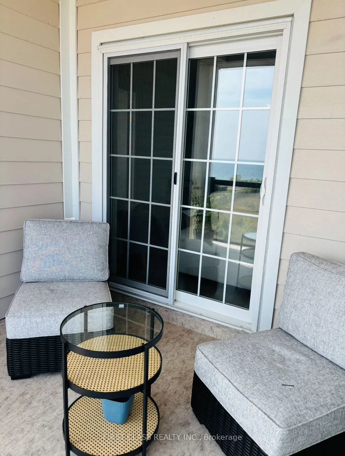 50 lakebreeze Drive S, #408