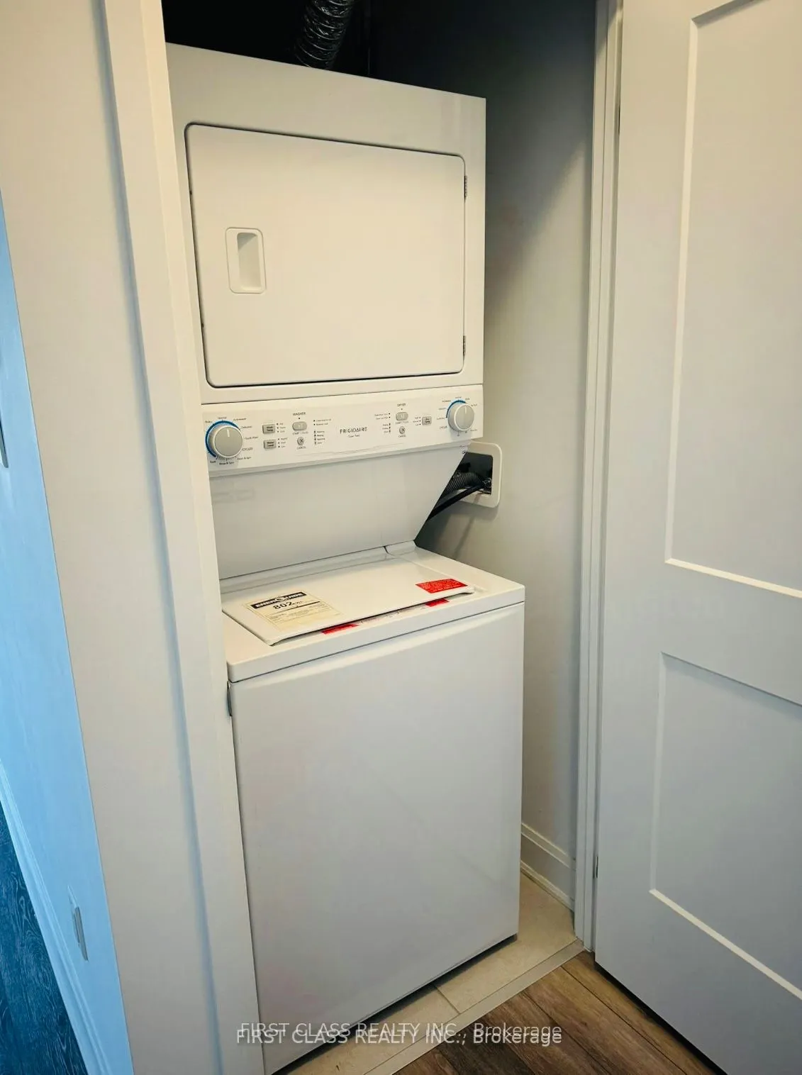 50 lakebreeze Drive S, #408