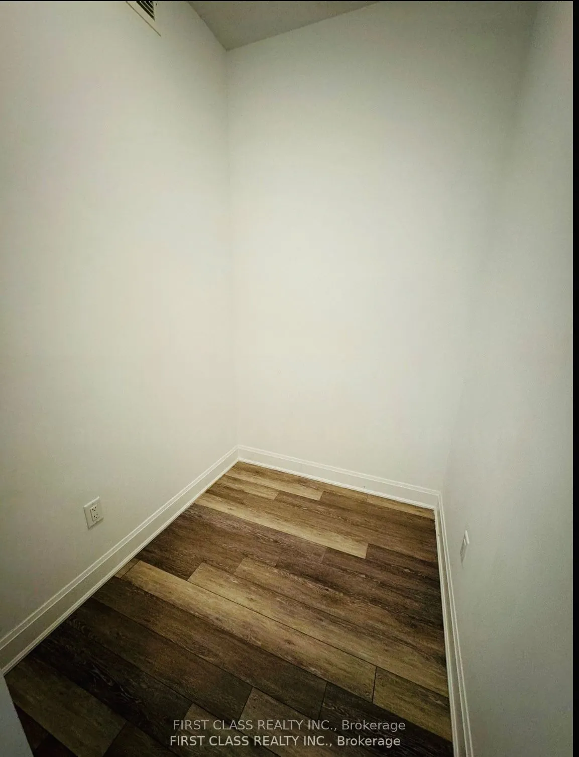 50 lakebreeze Drive S, #408