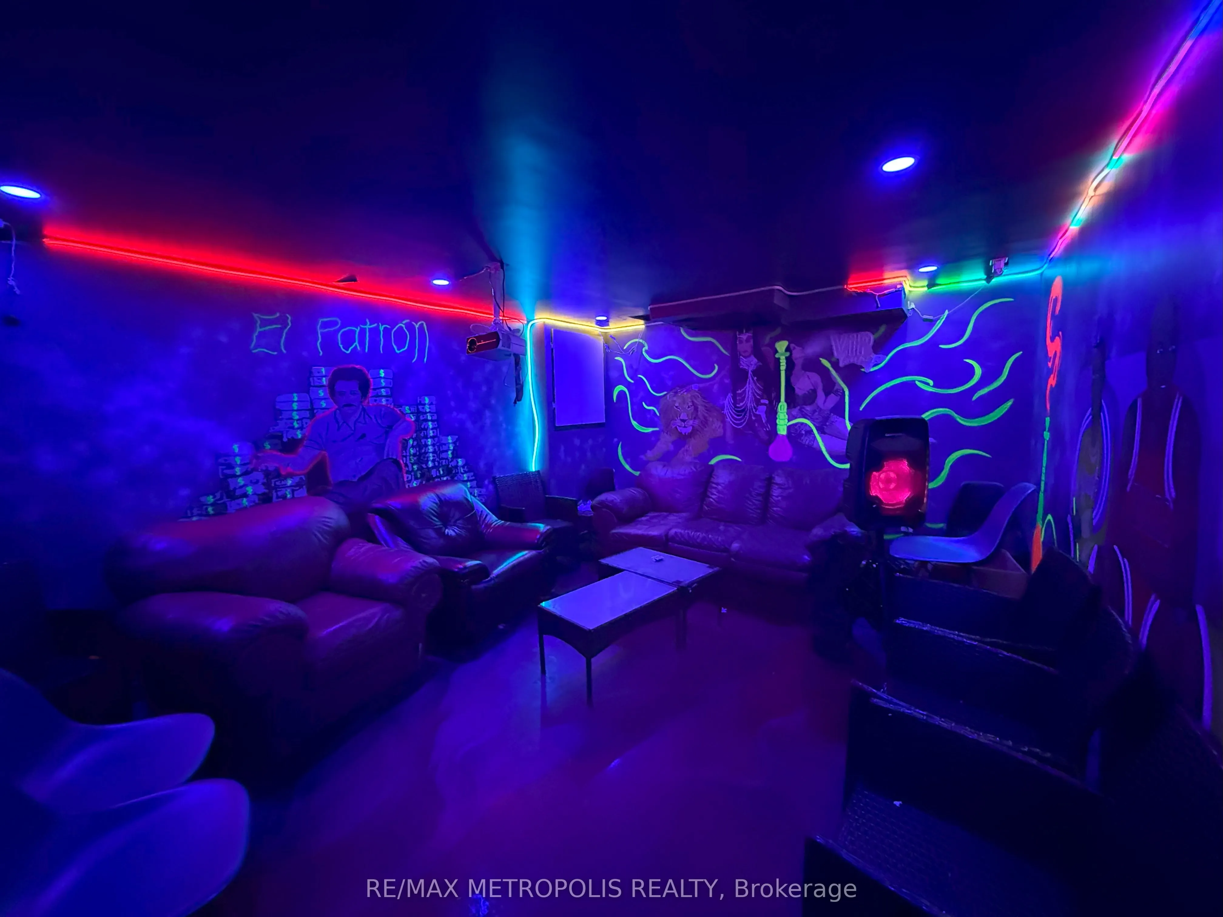 1235 Ellesmere Road