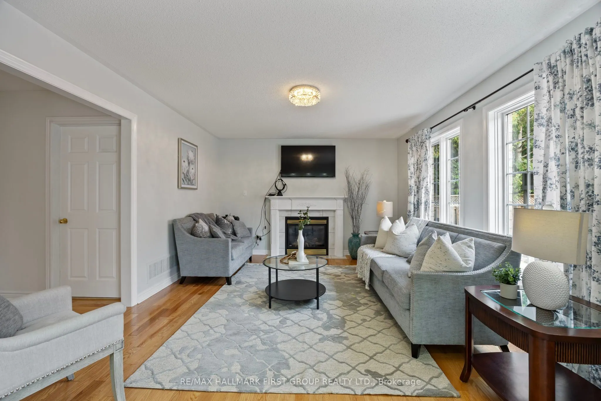 19 Ballgrove Crescent