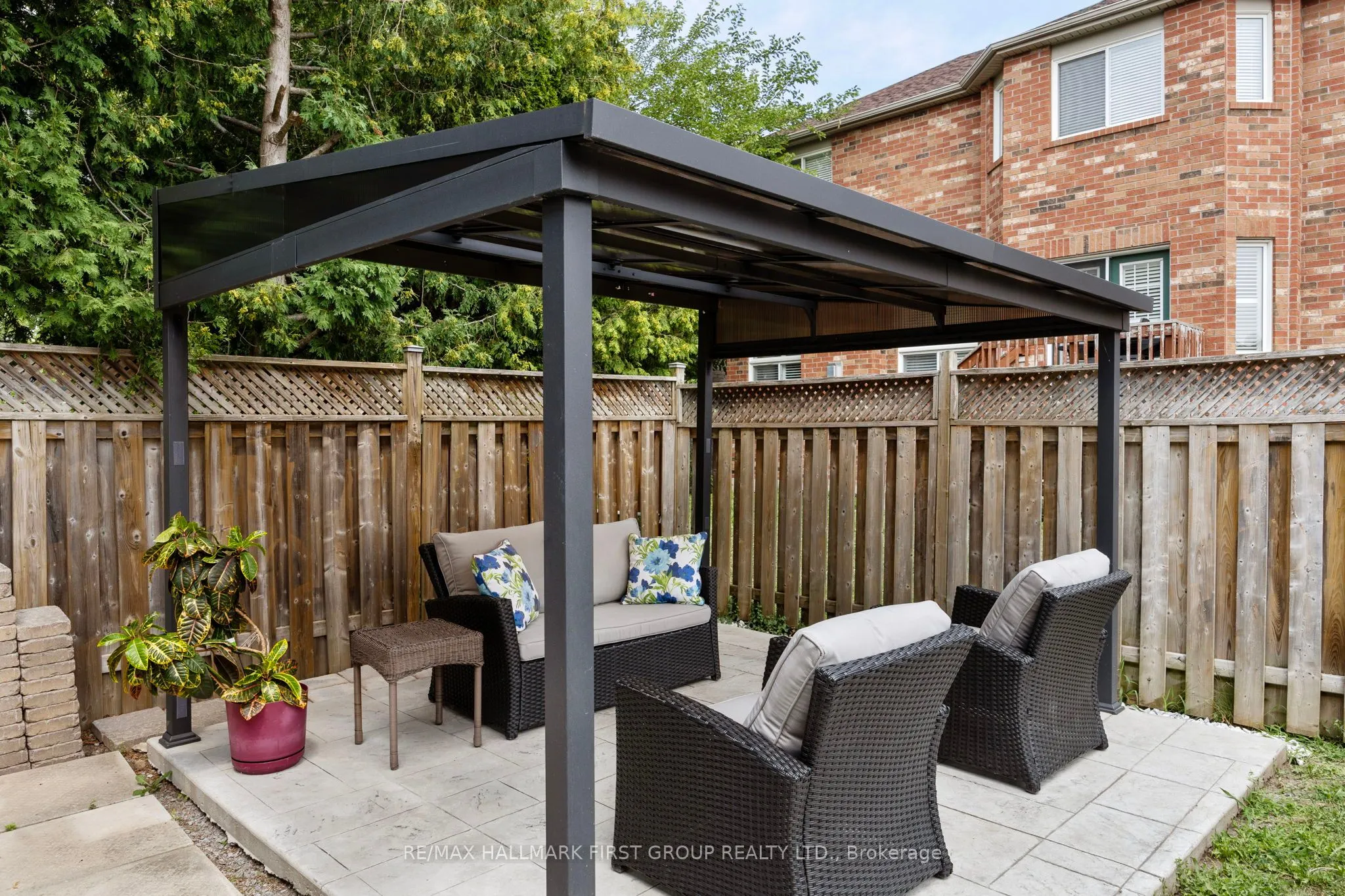 19 Ballgrove Crescent