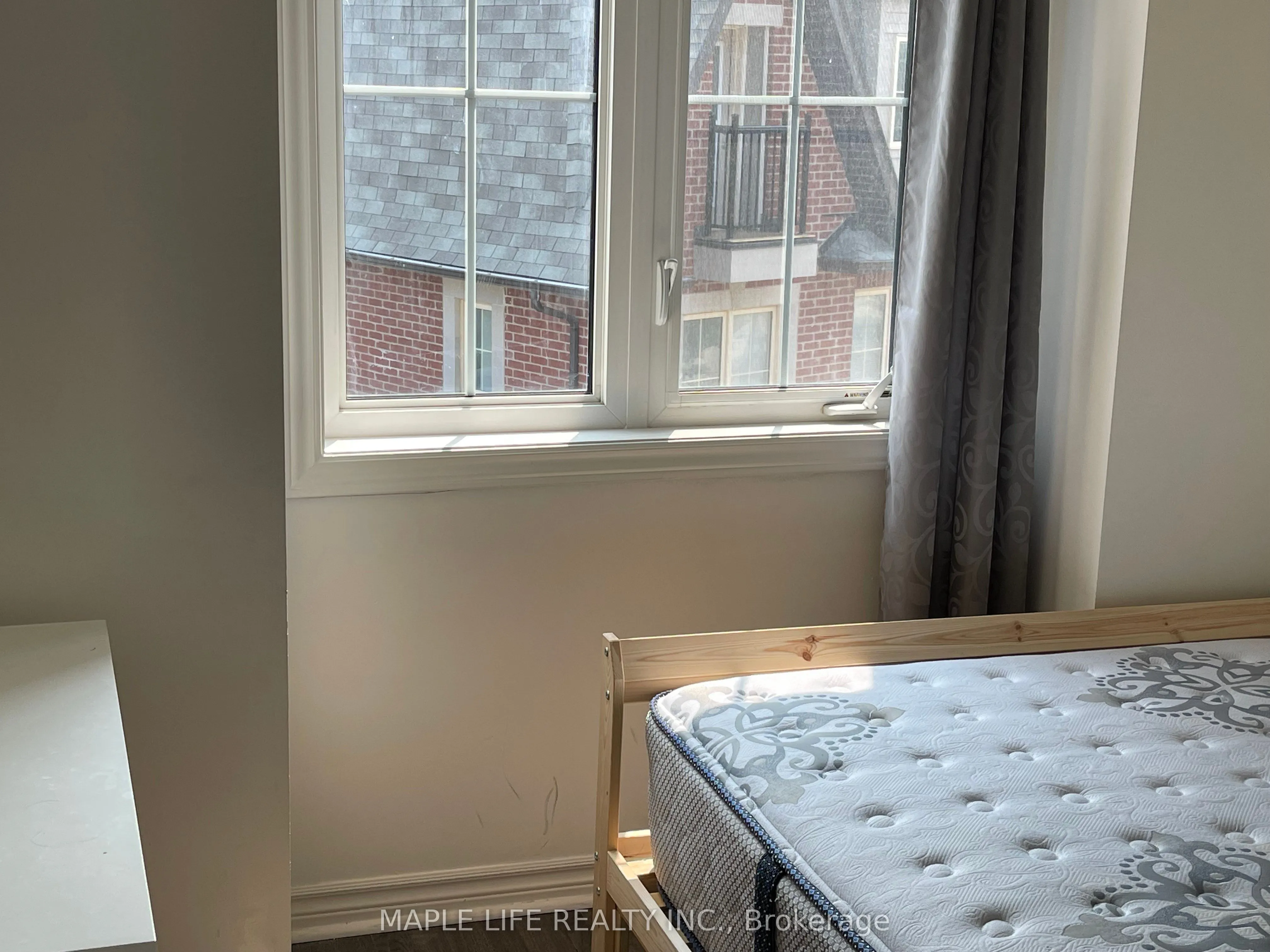 12 EATON PARK Lane E, #8