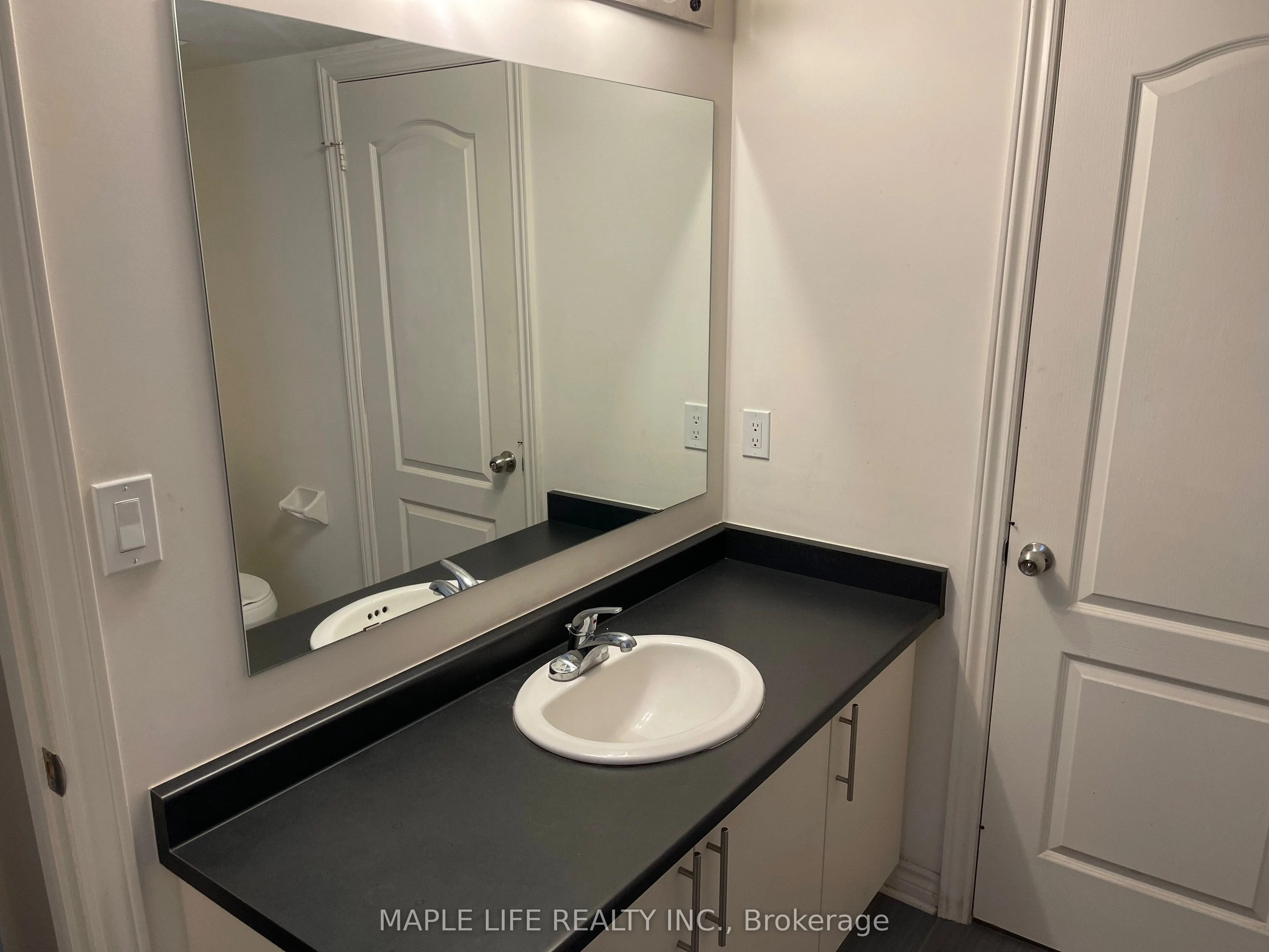 12 EATON PARK Lane E, #8
