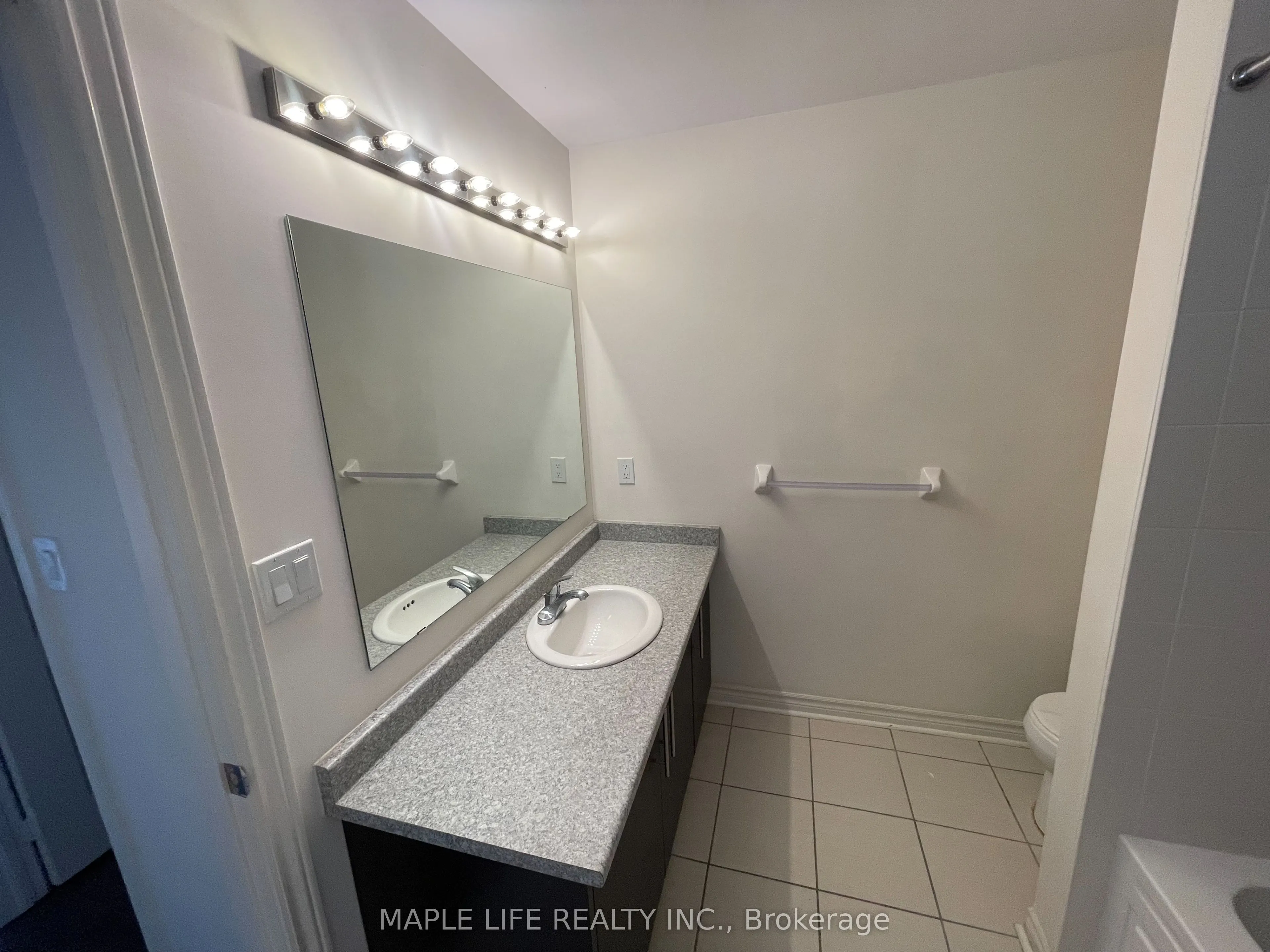 12 EATON PARK Lane E, #8