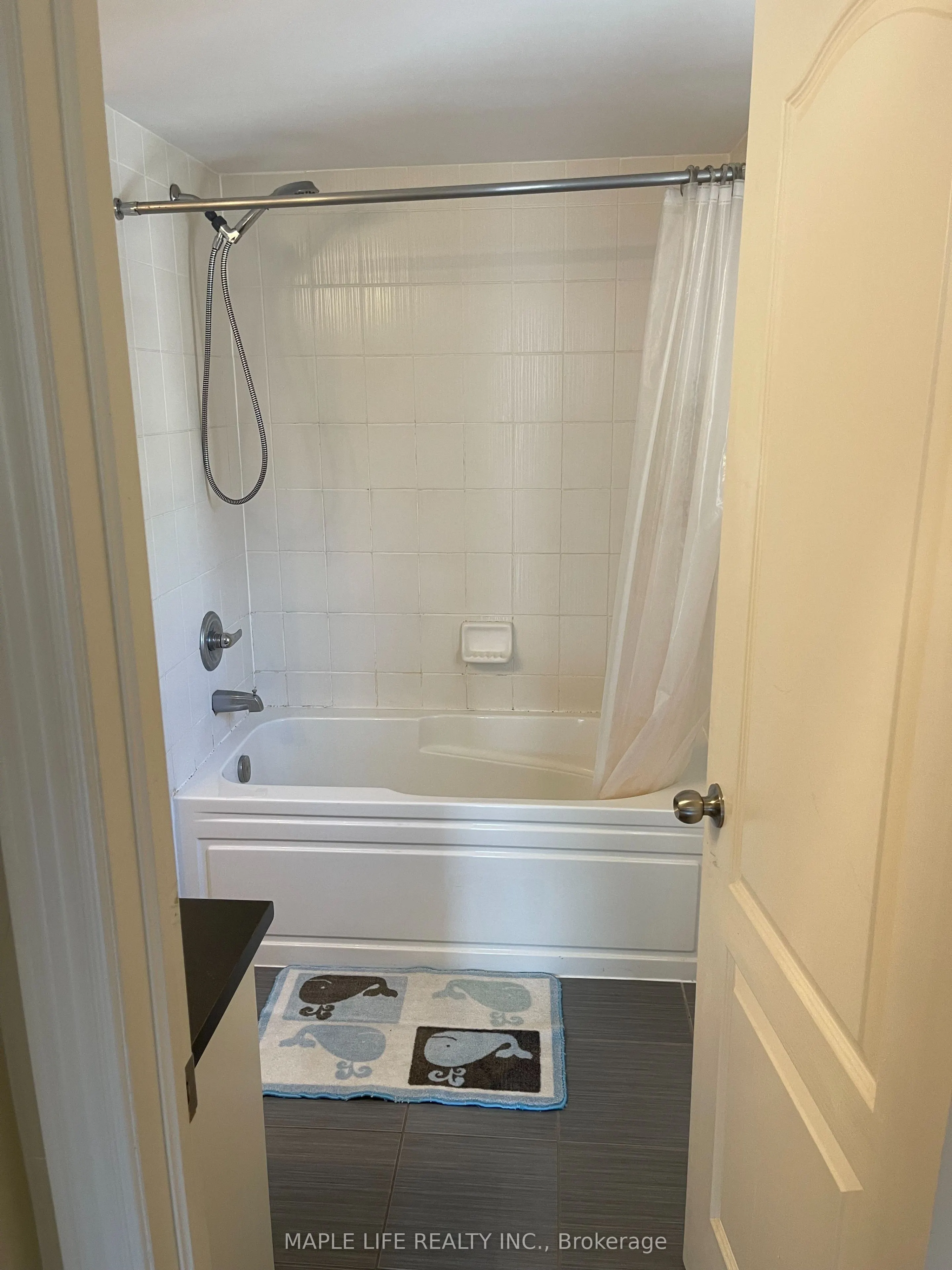 12 EATON PARK Lane E, #8