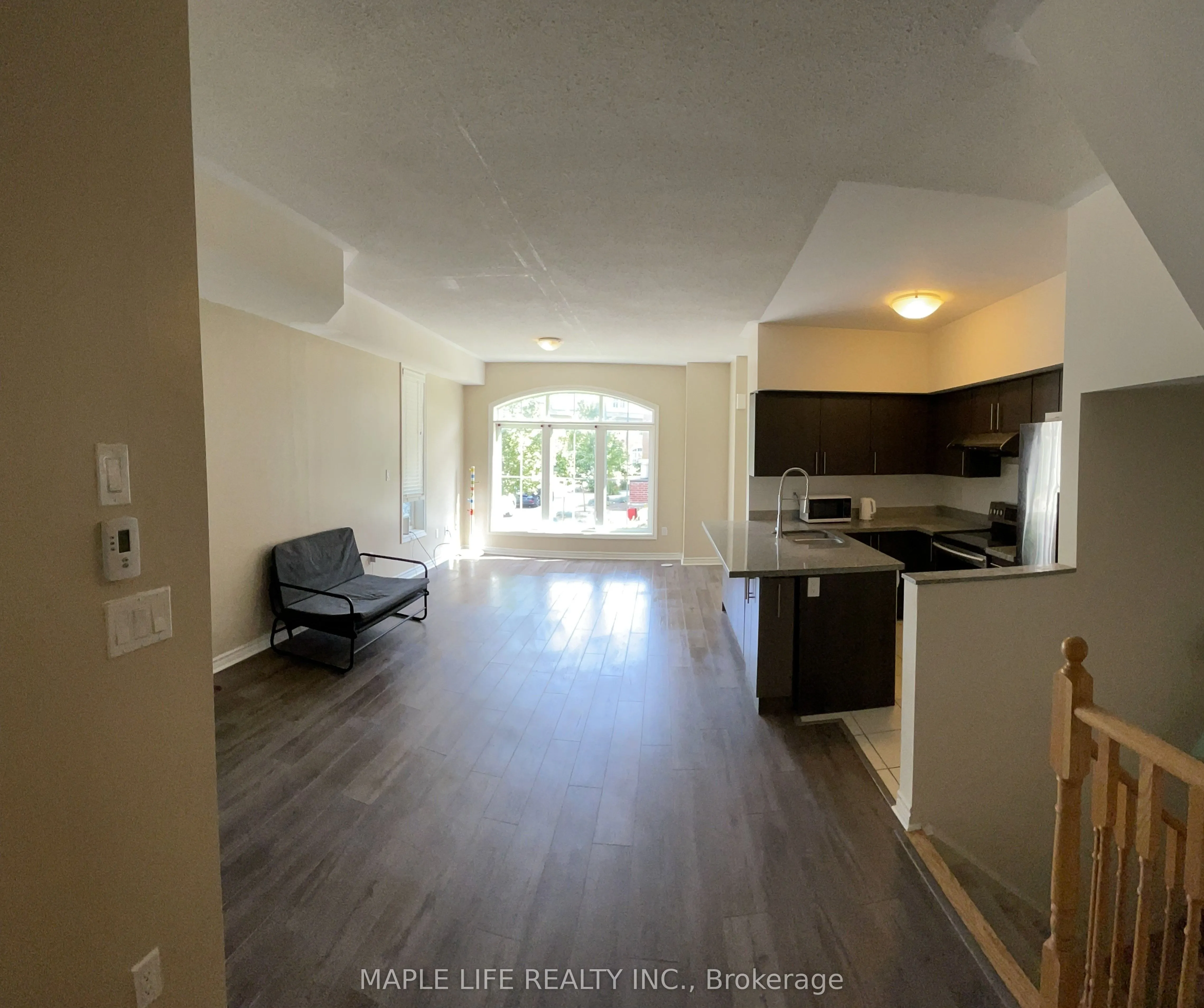 12 EATON PARK Lane E, #8