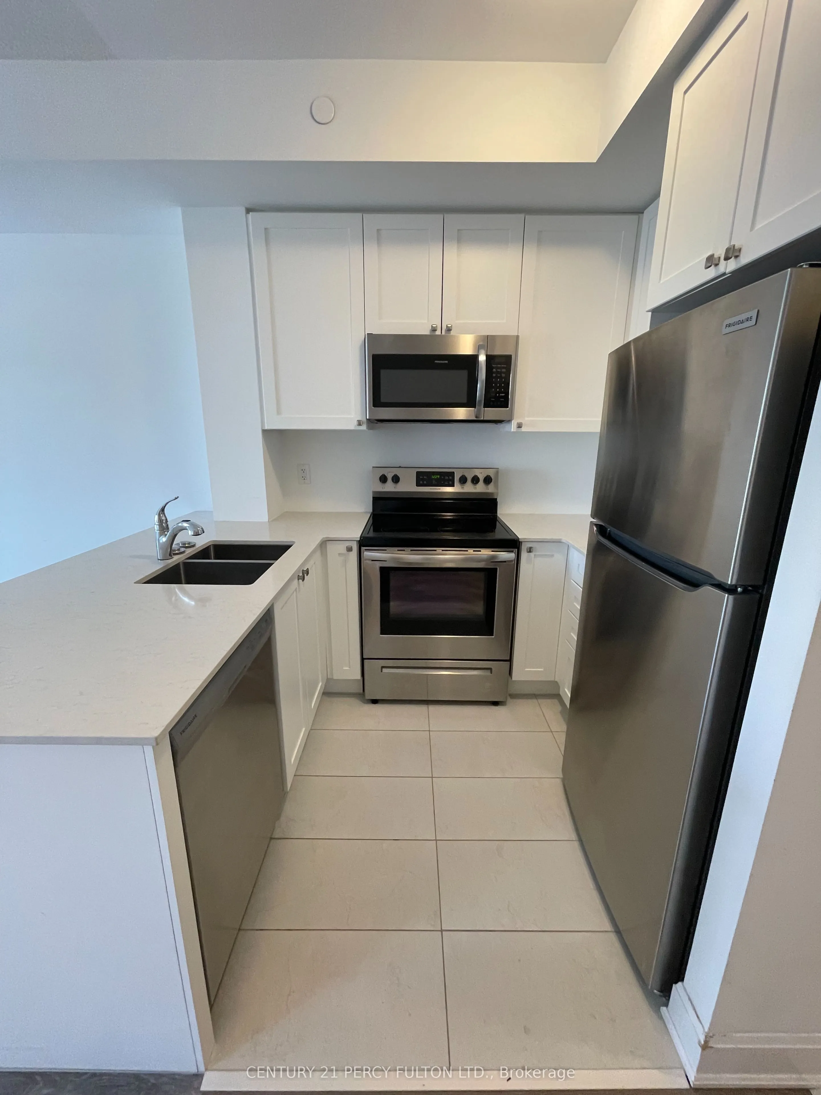 50 Lakebreeze Drive, #226