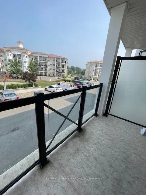 50 Lakebreeze Drive, #226