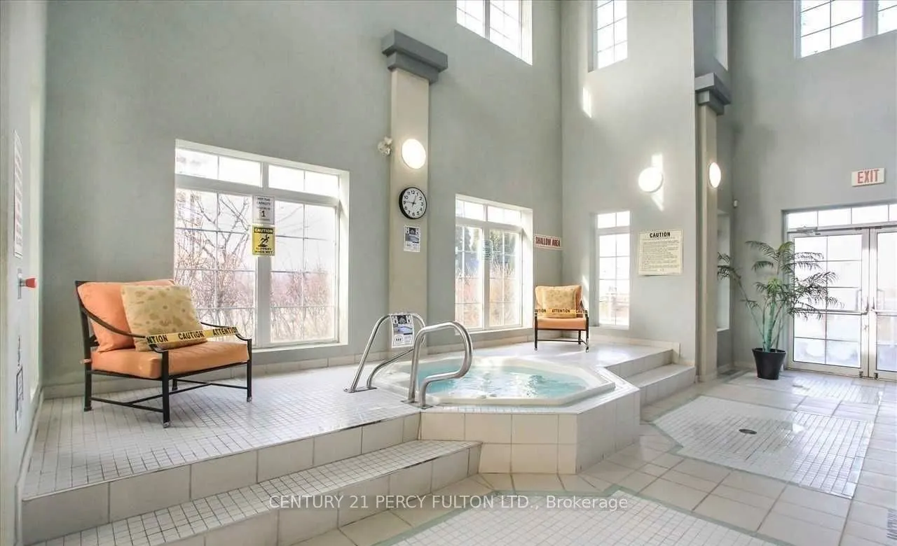 50 Lakebreeze Drive, #226