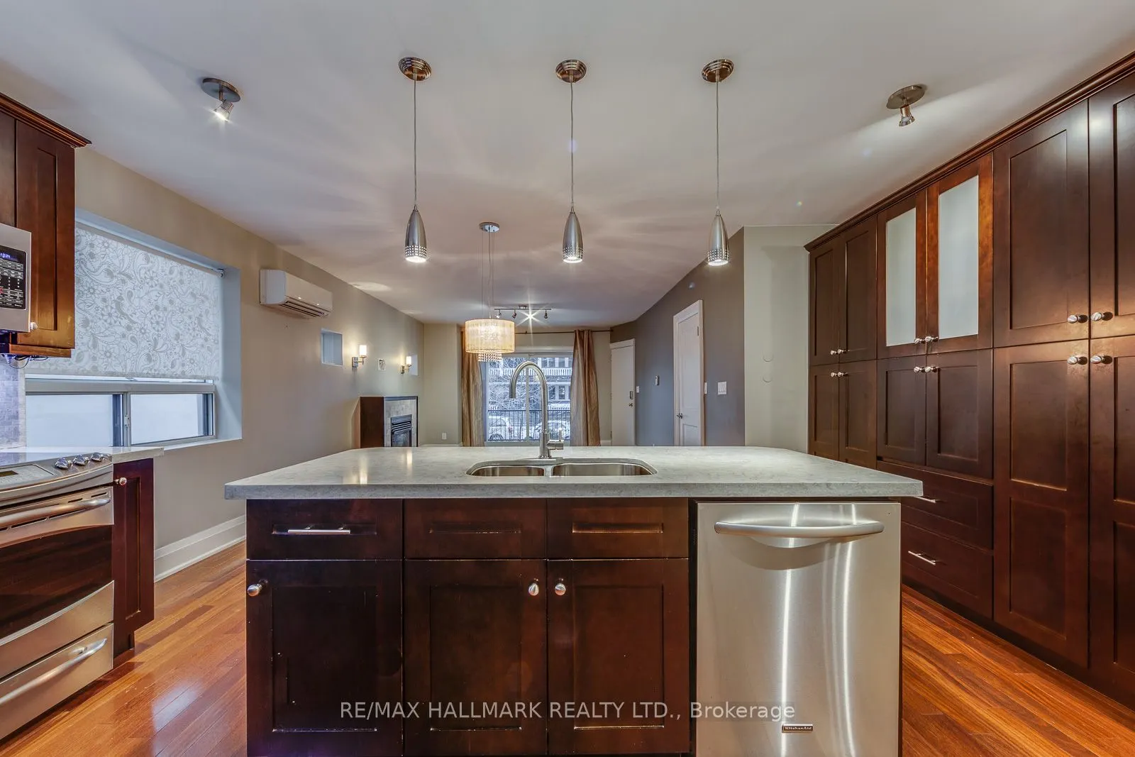 28 Hammersmith Avenue, #Main