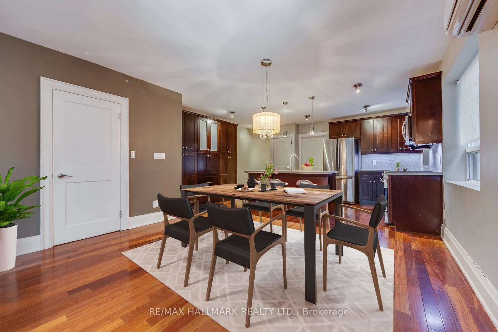 28 Hammersmith Avenue, #Main