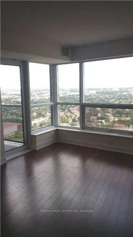 135 Village Green Square, #3516