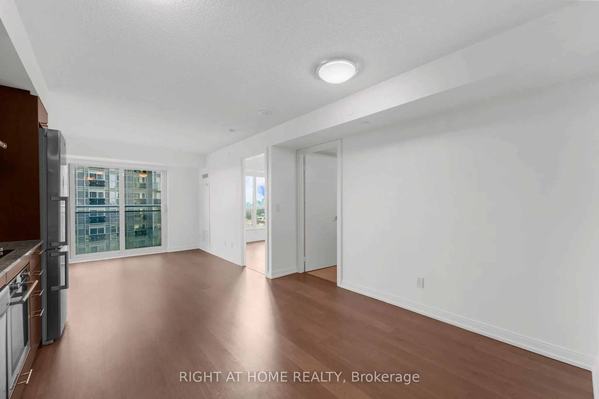 255 Village Green Square, #1501