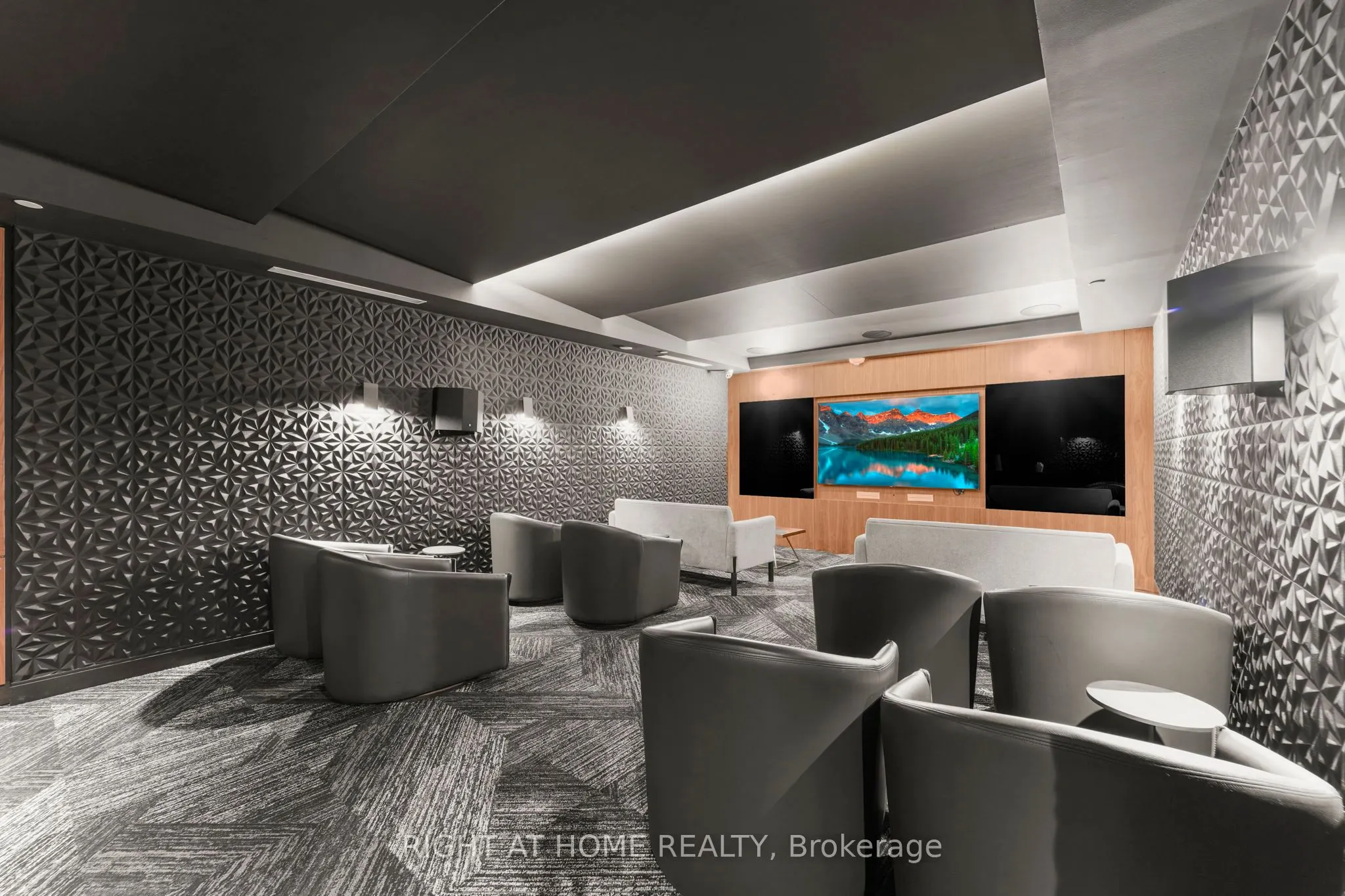 255 Village Green Square, #1501