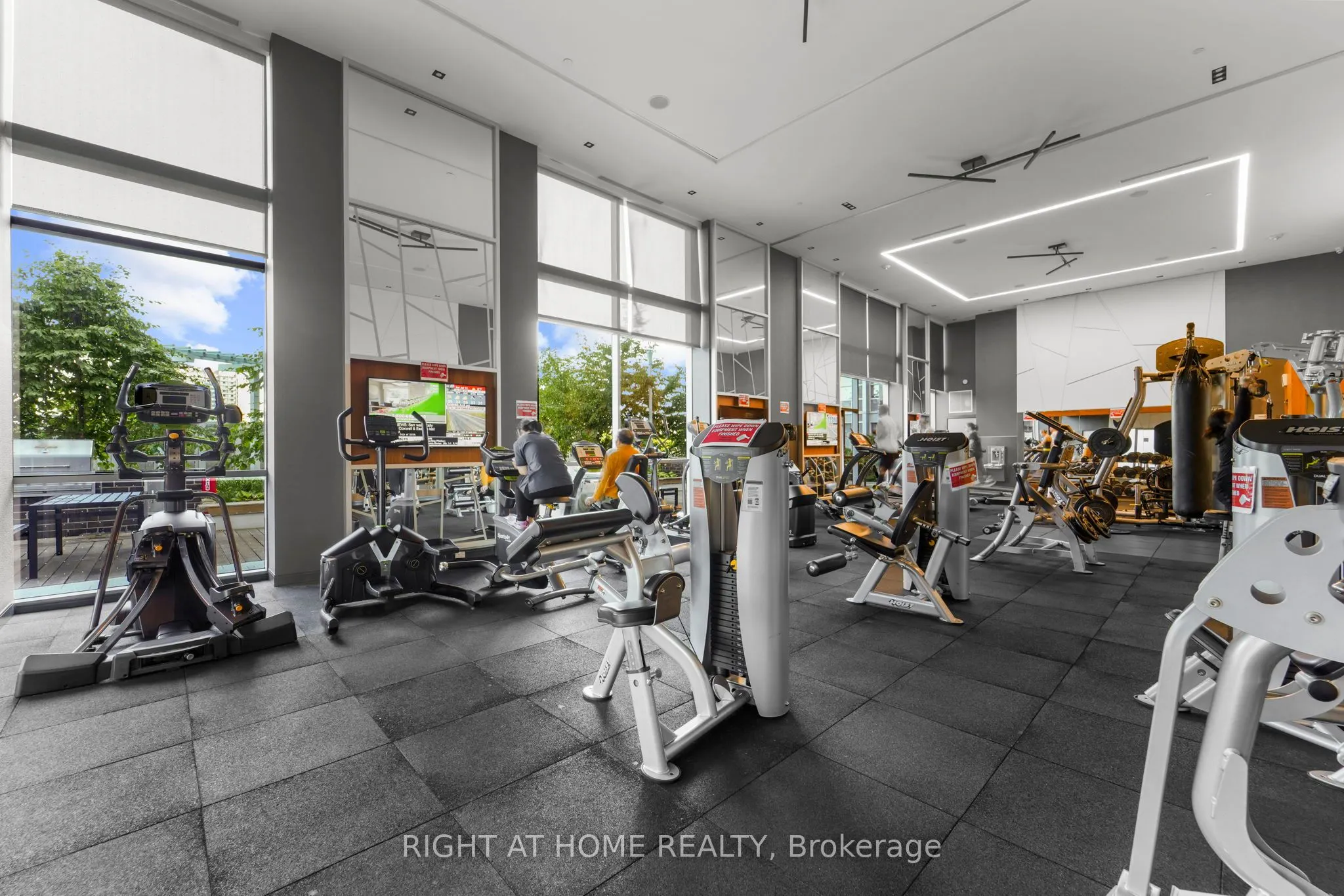 255 Village Green Square, #1501