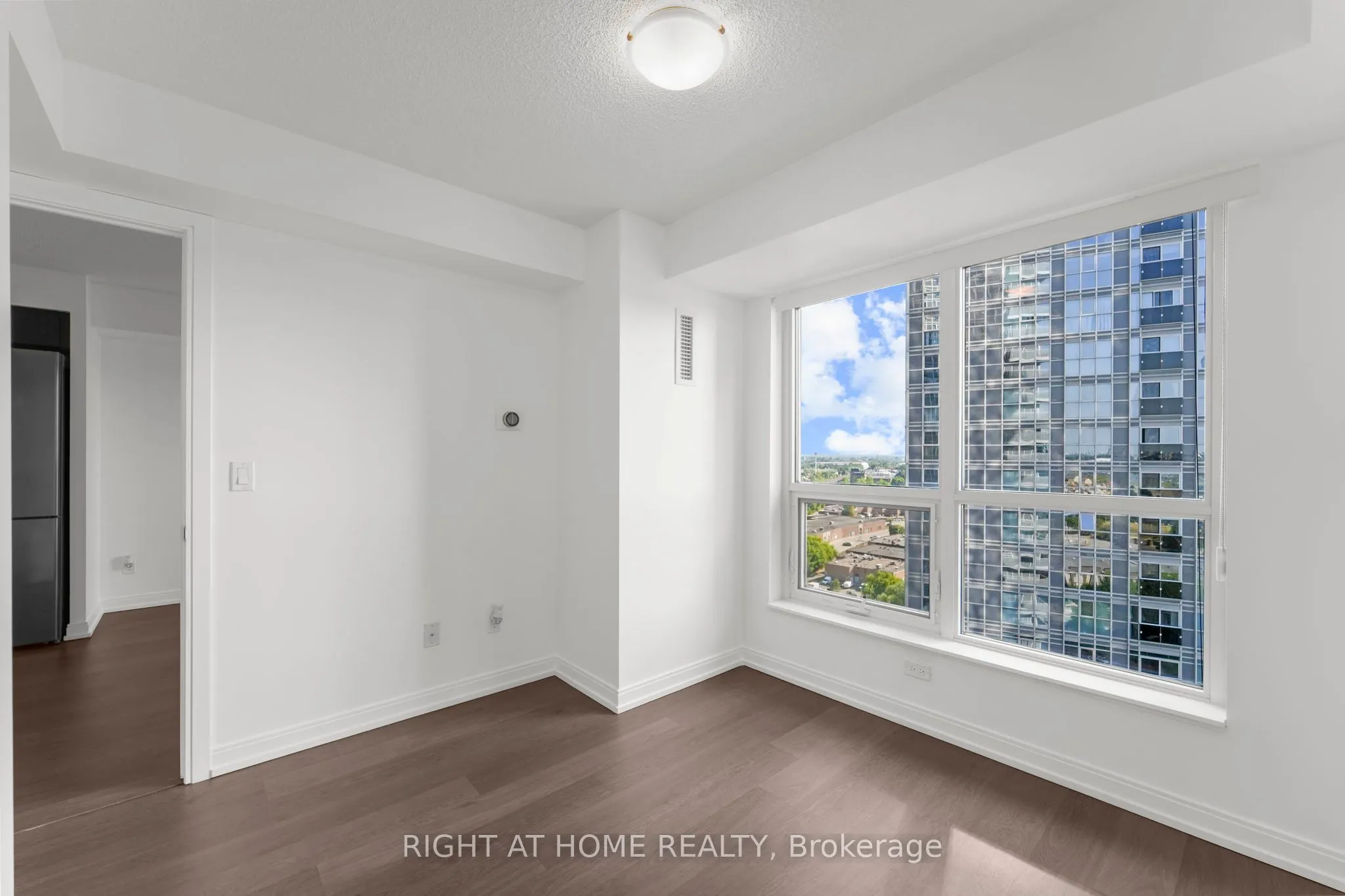 255 Village Green Square, #1501