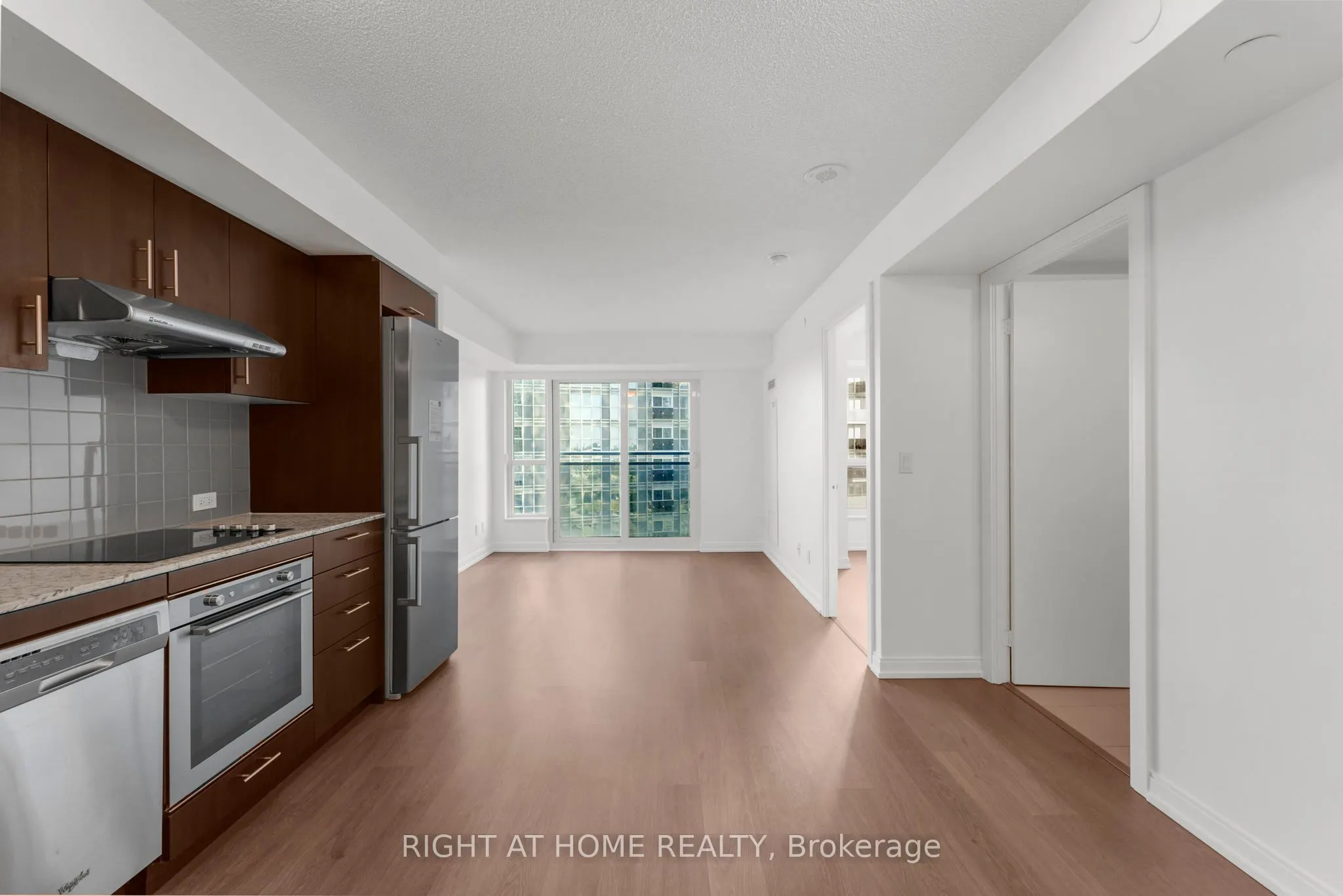 255 Village Green Square, #1501