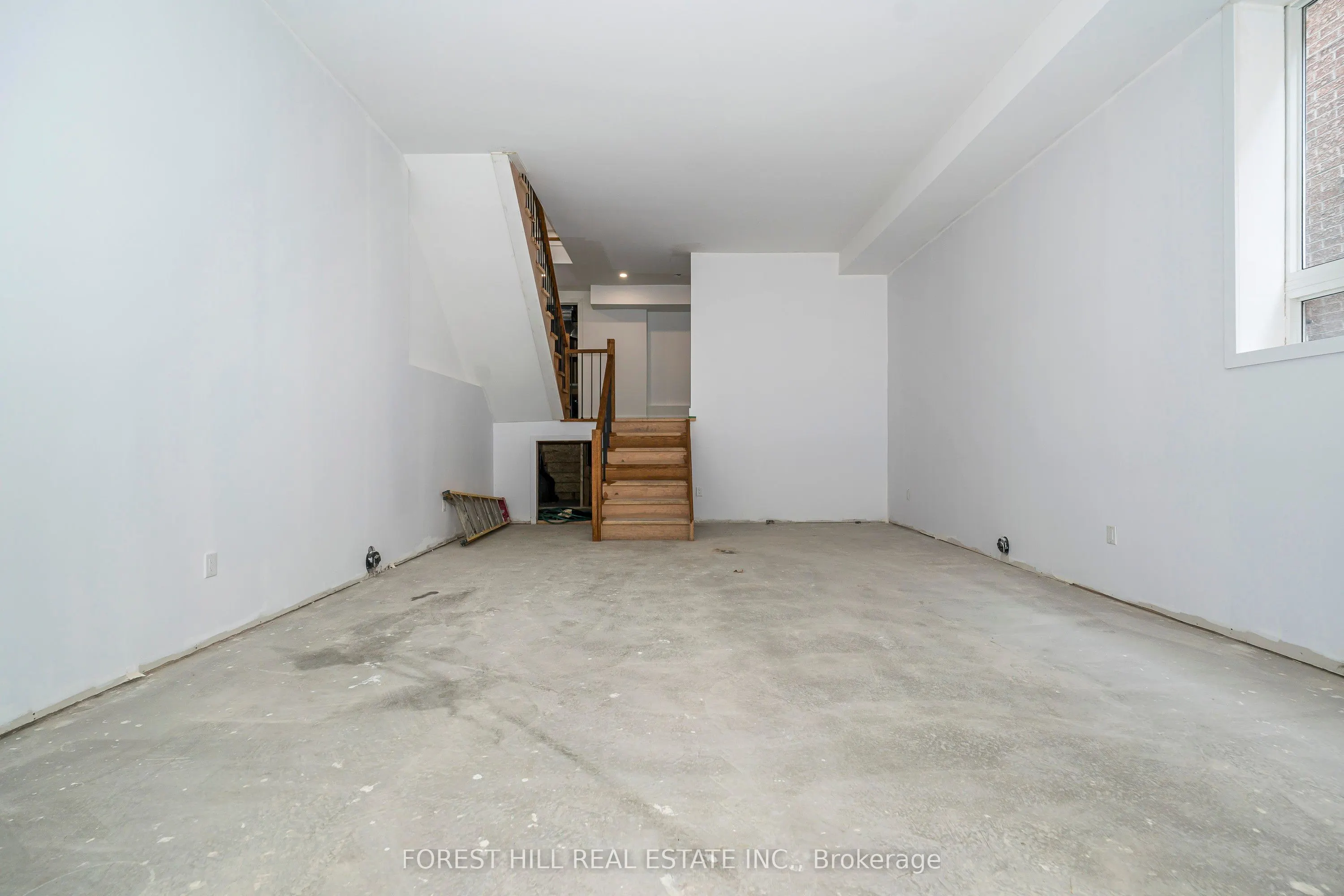 19 Simpson Avenue