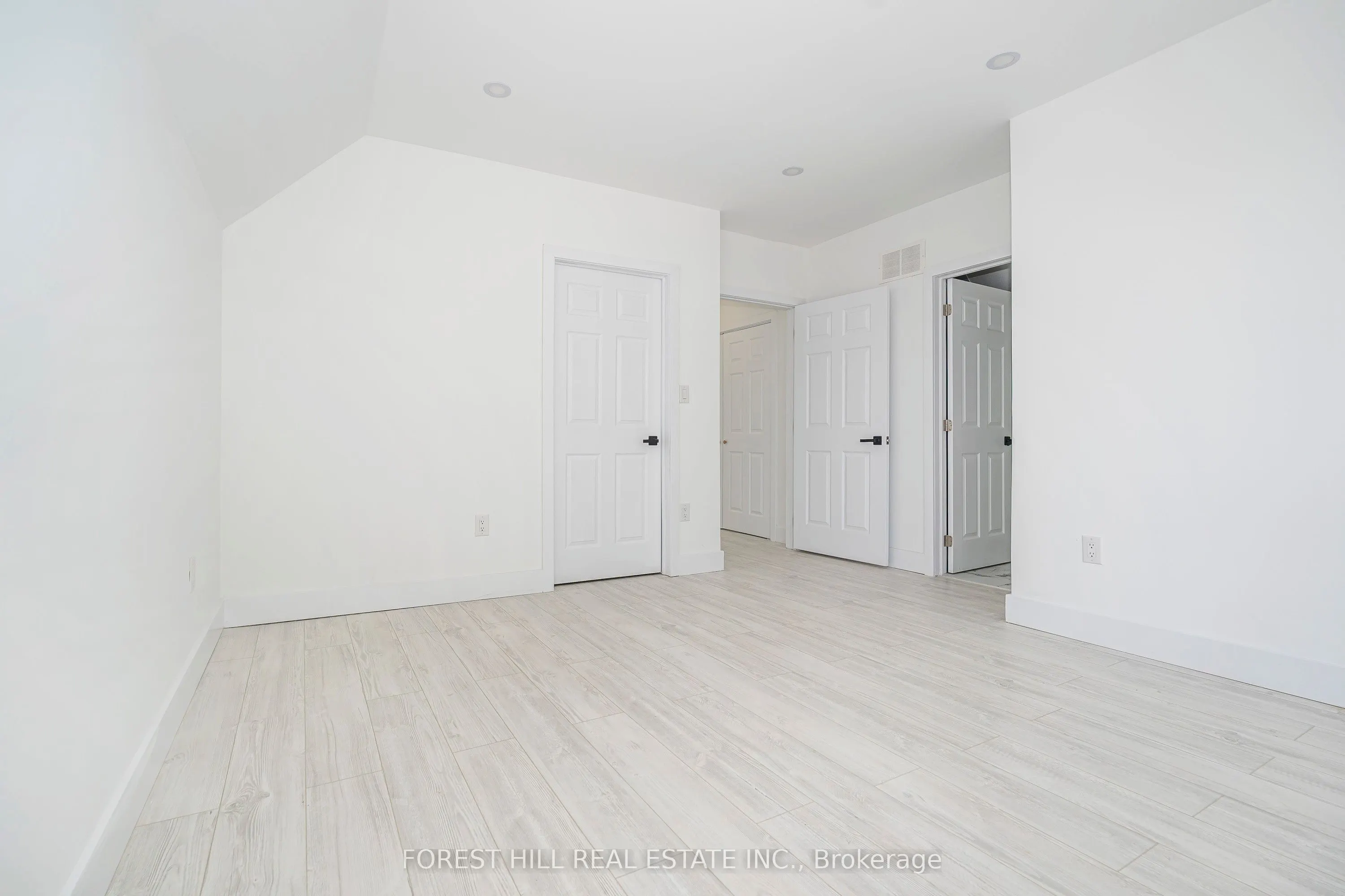 19 Simpson Avenue