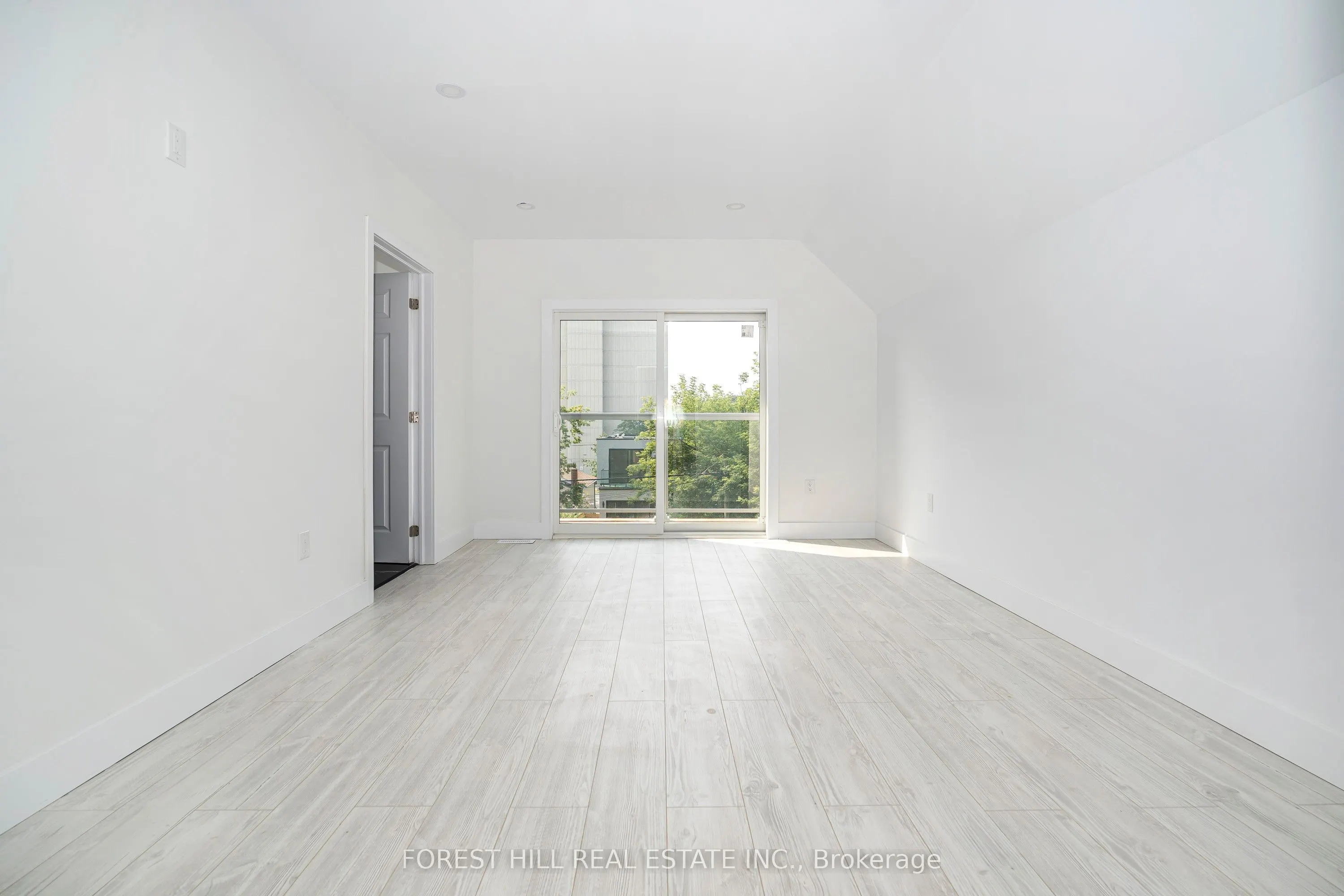 19 Simpson Avenue