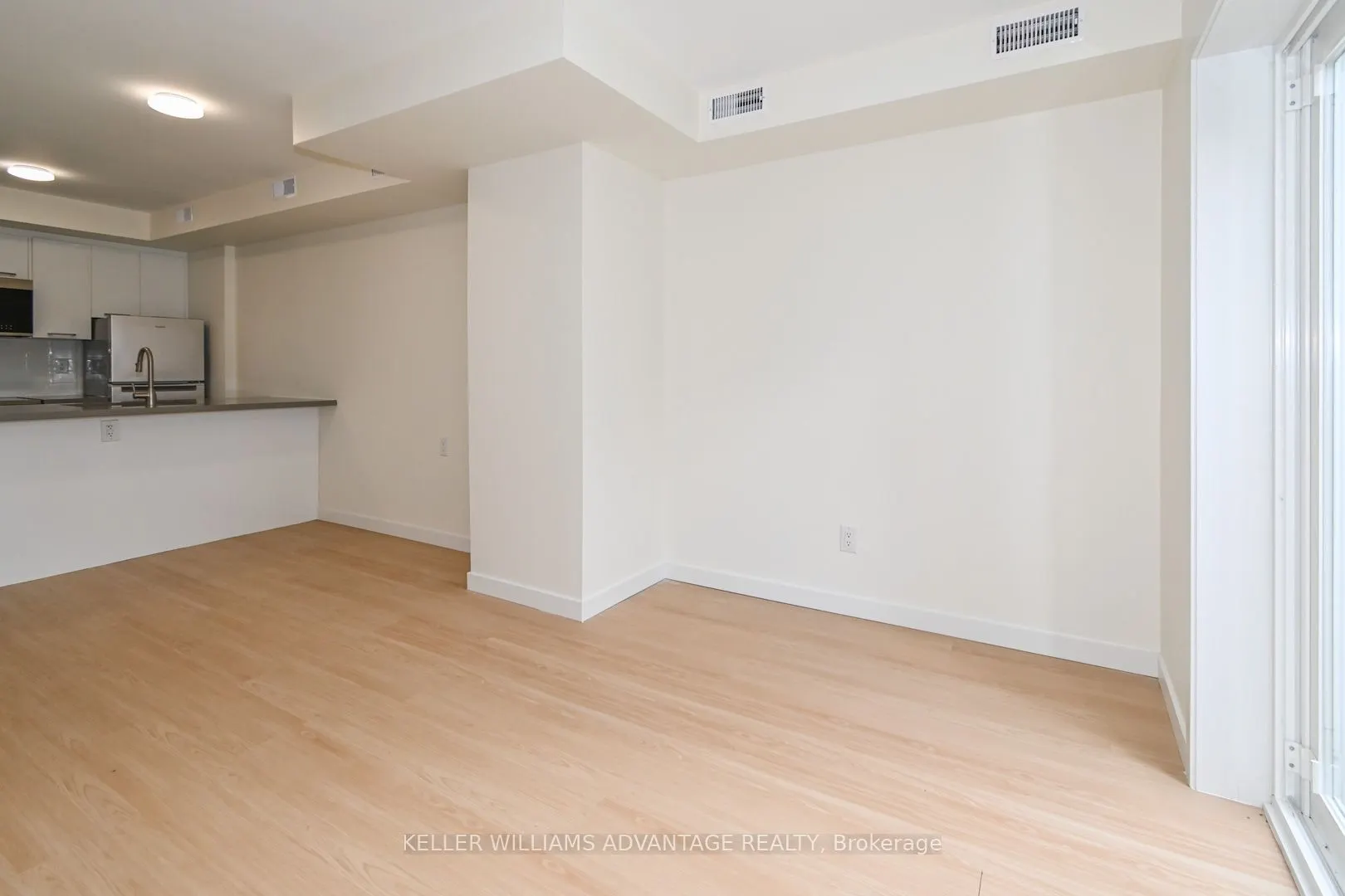 113 Woodbine Avenue, #Lower