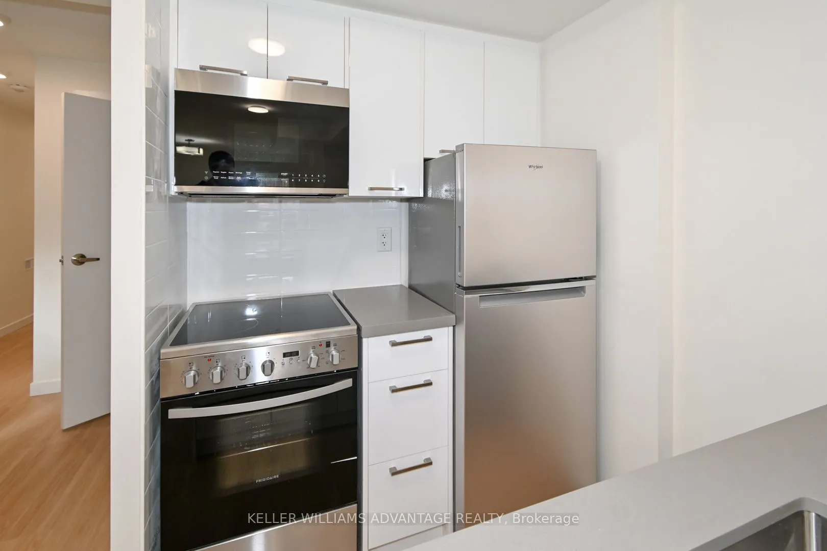 113 Woodbine Avenue, #Lower