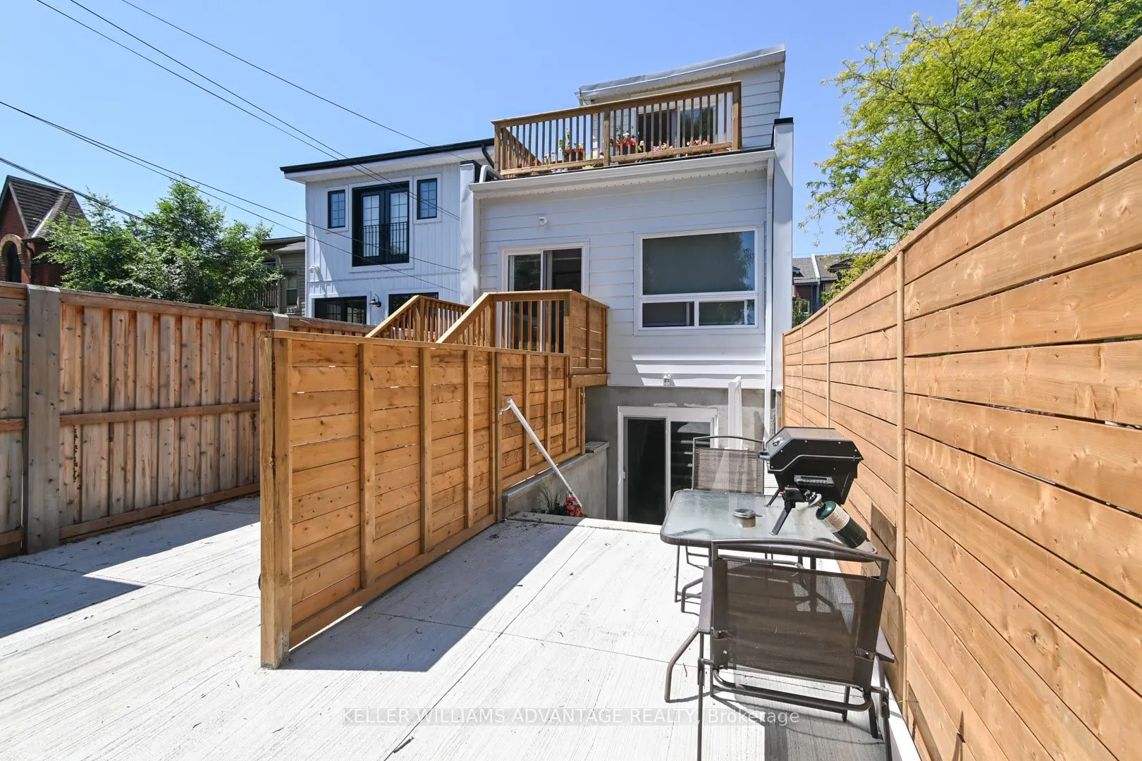 113 Woodbine Avenue, #Lower