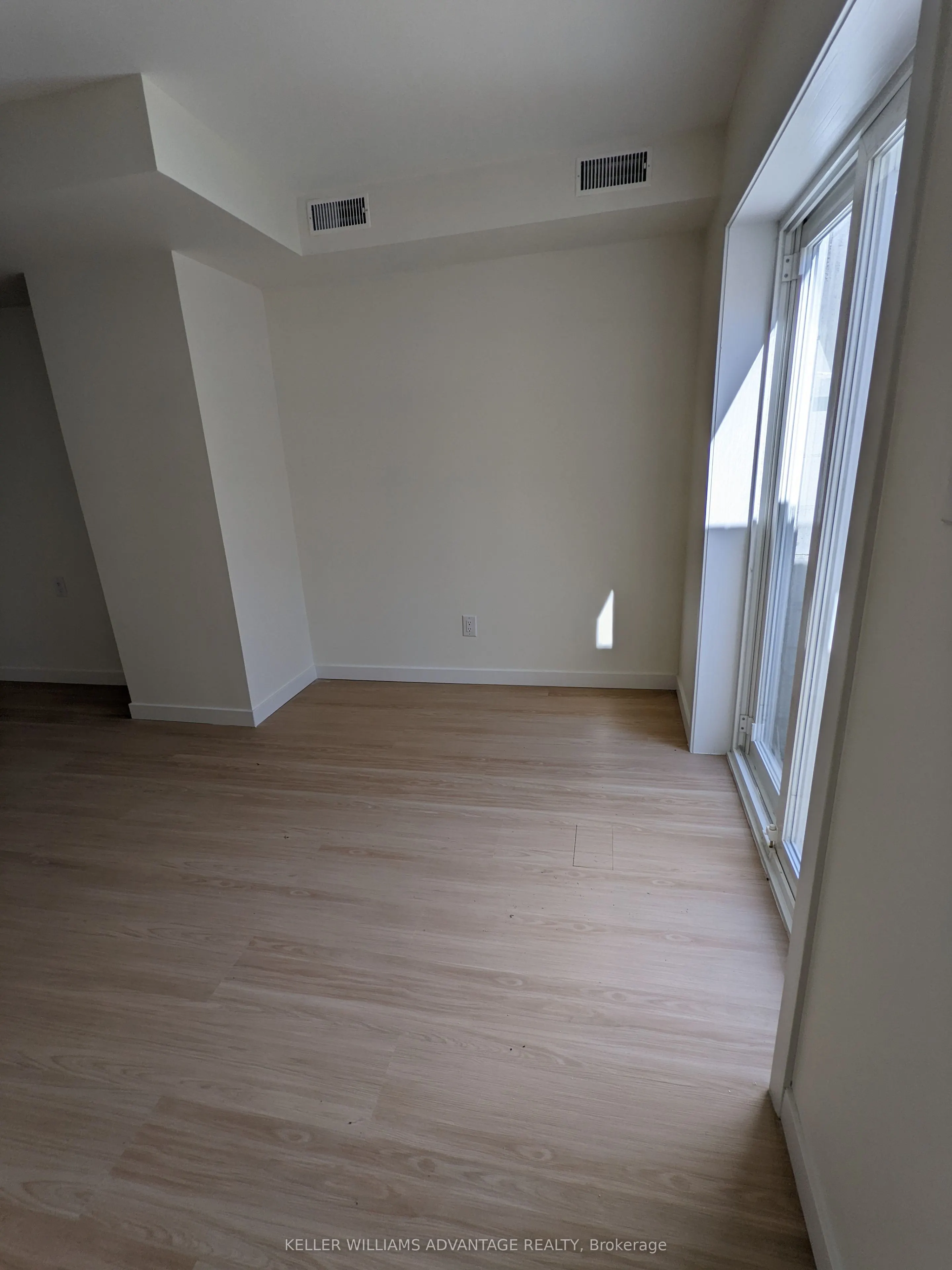 113 Woodbine Avenue, #Lower