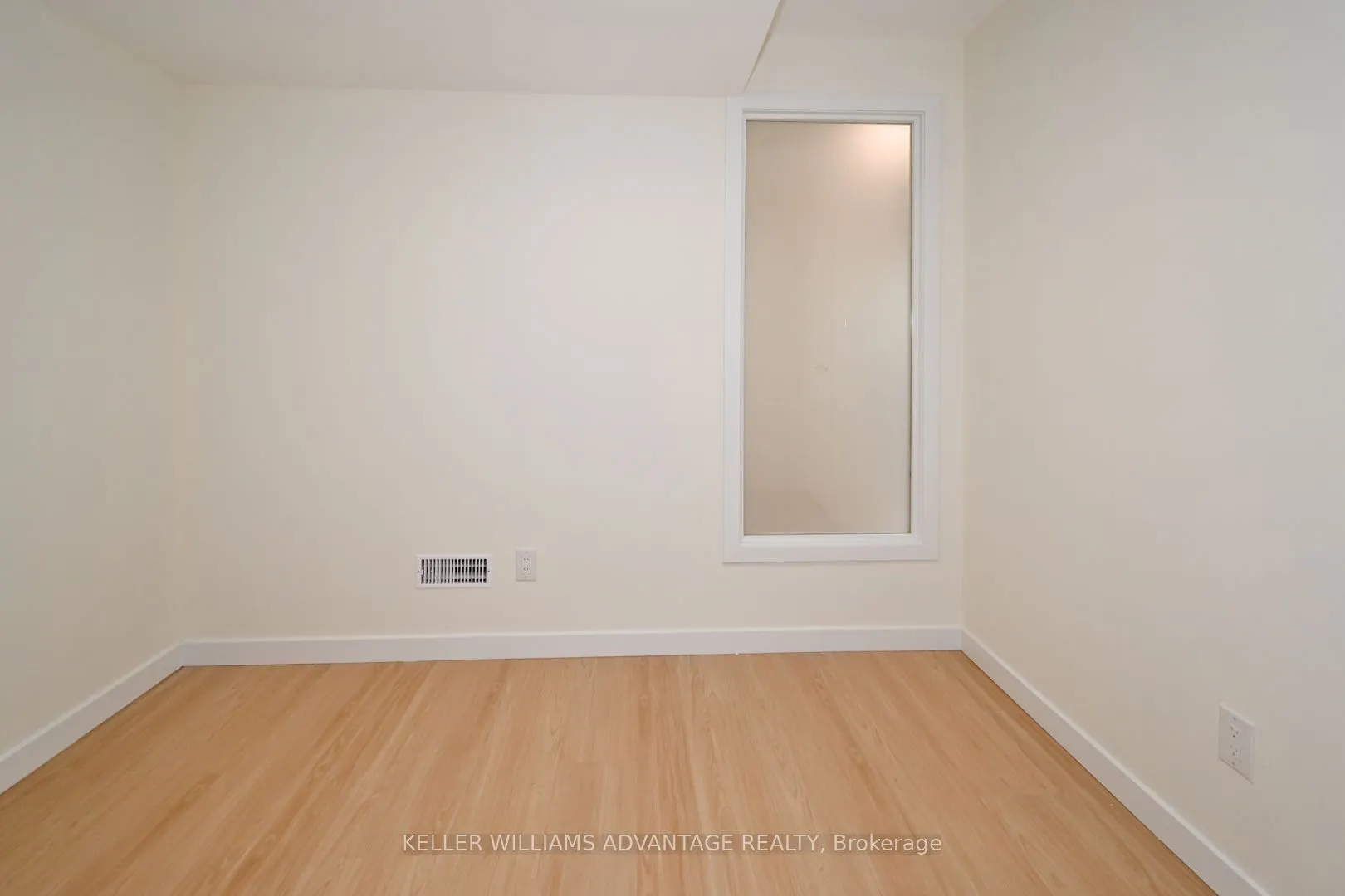 113 Woodbine Avenue, #Lower
