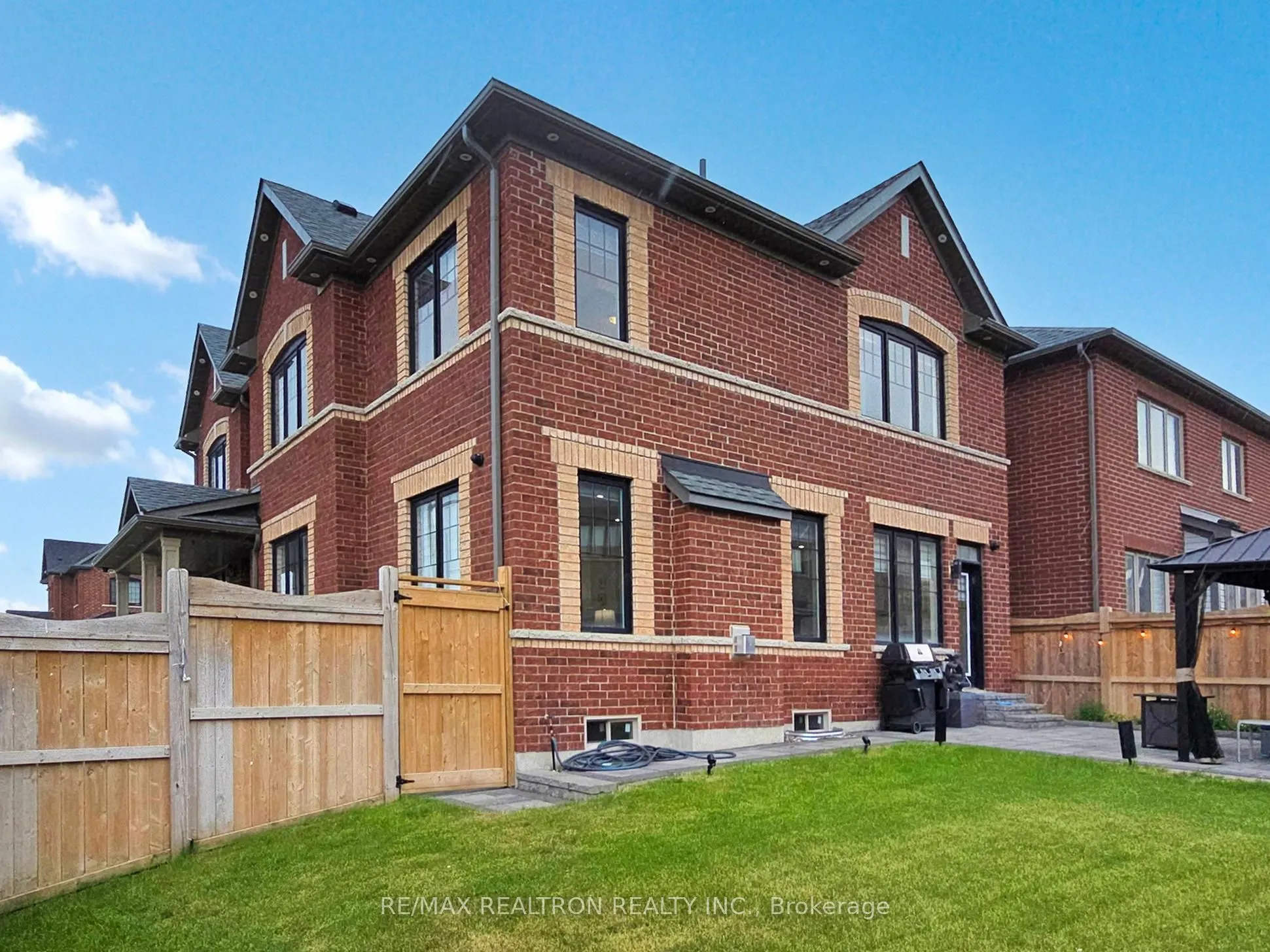 2 Auckland Drive