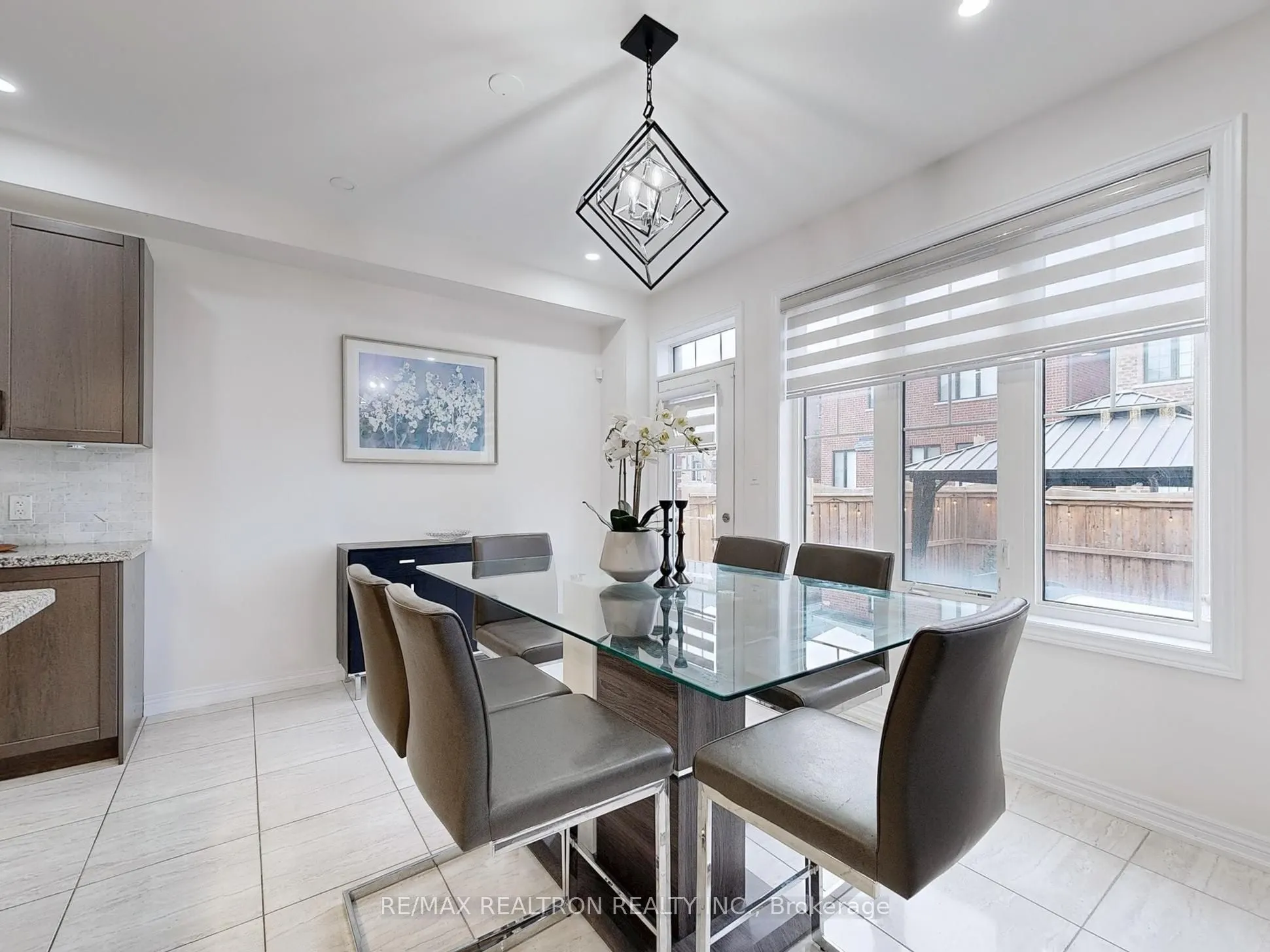 2 Auckland Drive