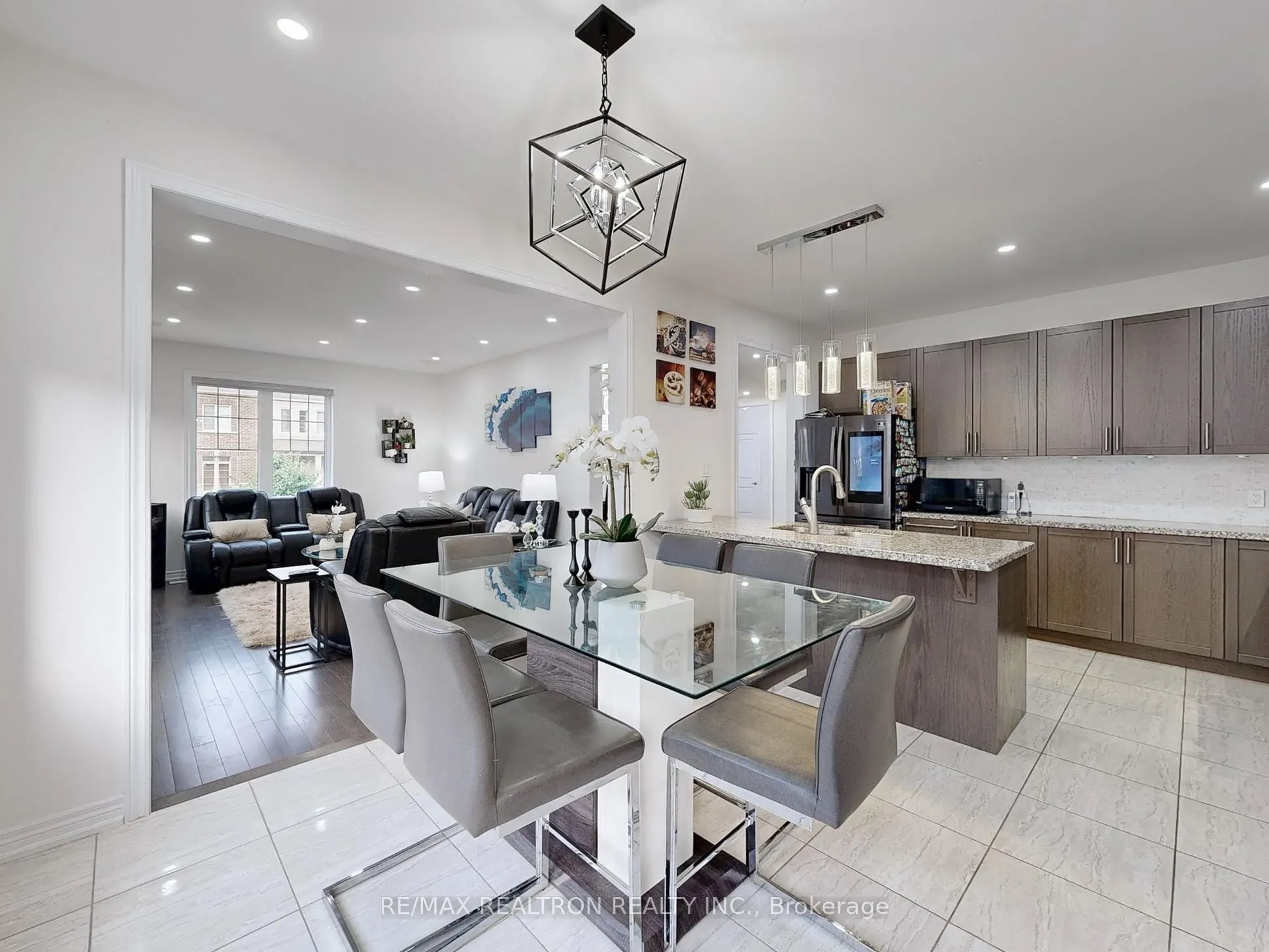 2 Auckland Drive